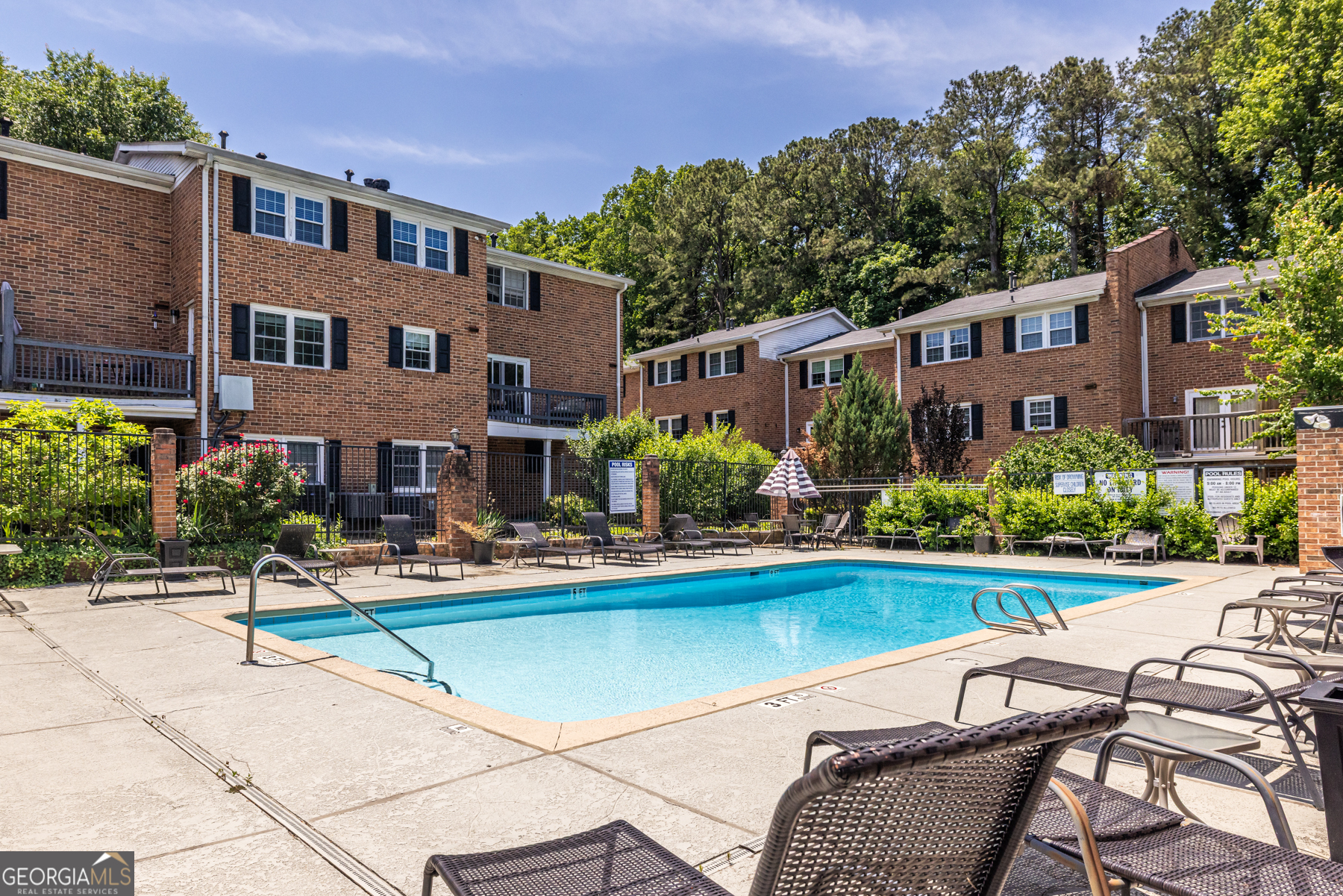 6520 Roswell Road # 73