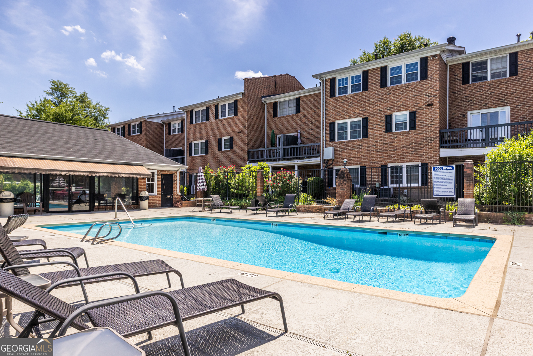 6520 Roswell Road # 73