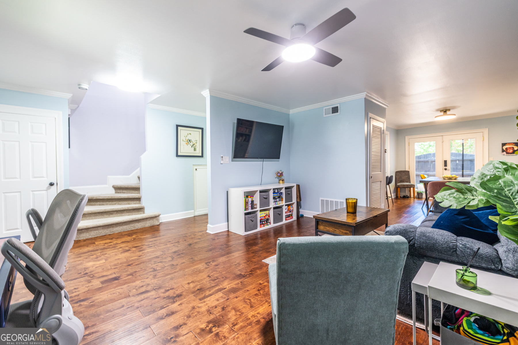 6520 Roswell Road # 73