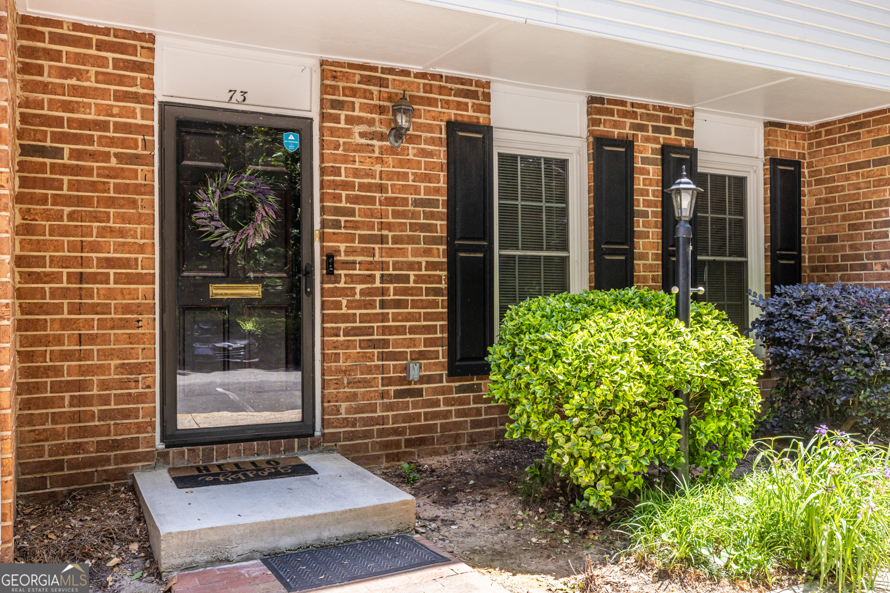 6520 Roswell Road # 73