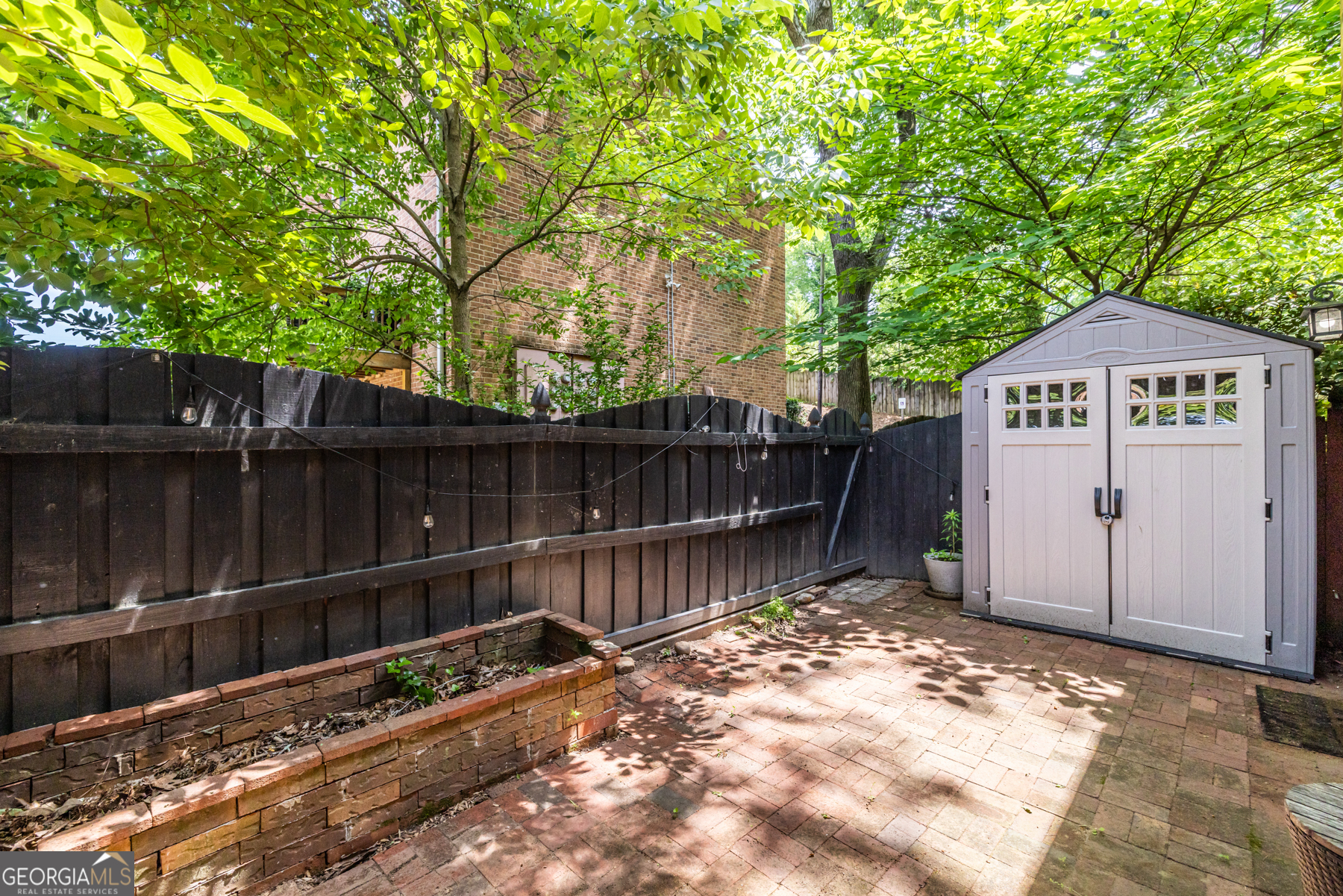 6520 Roswell Road # 73