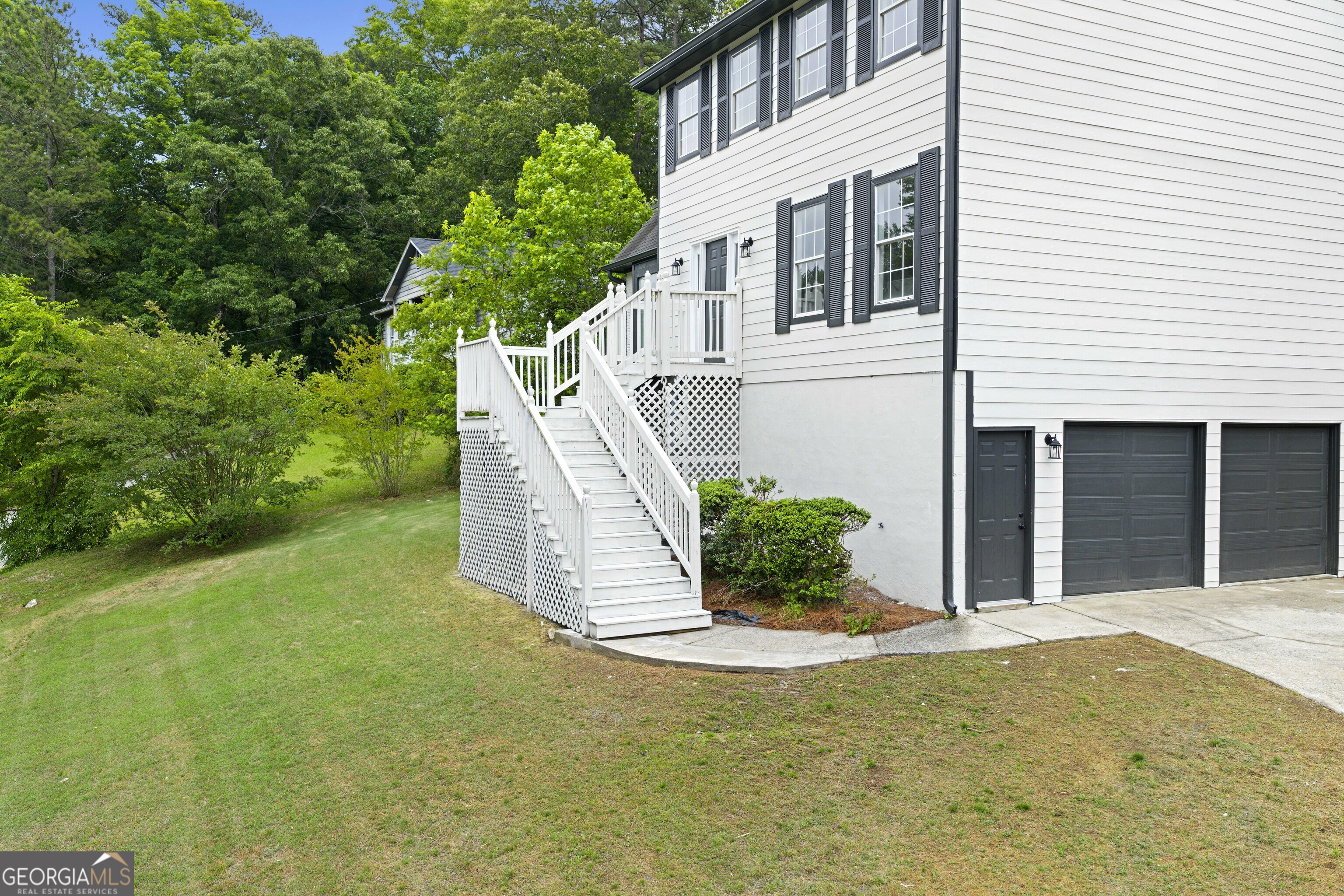 6584 River Glen Drive