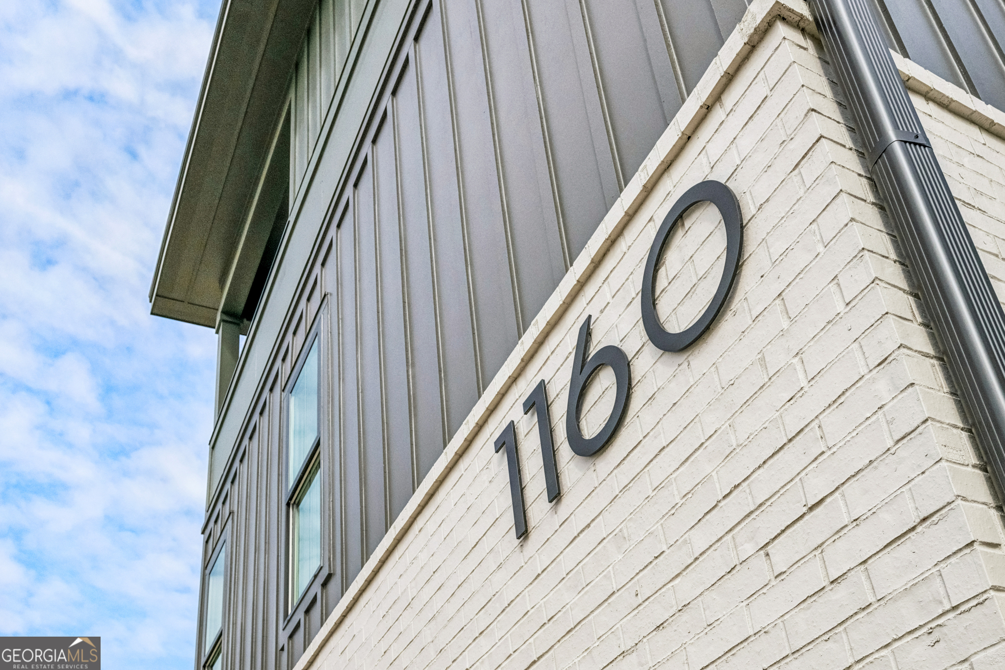 1160 Boulevard SE # 4