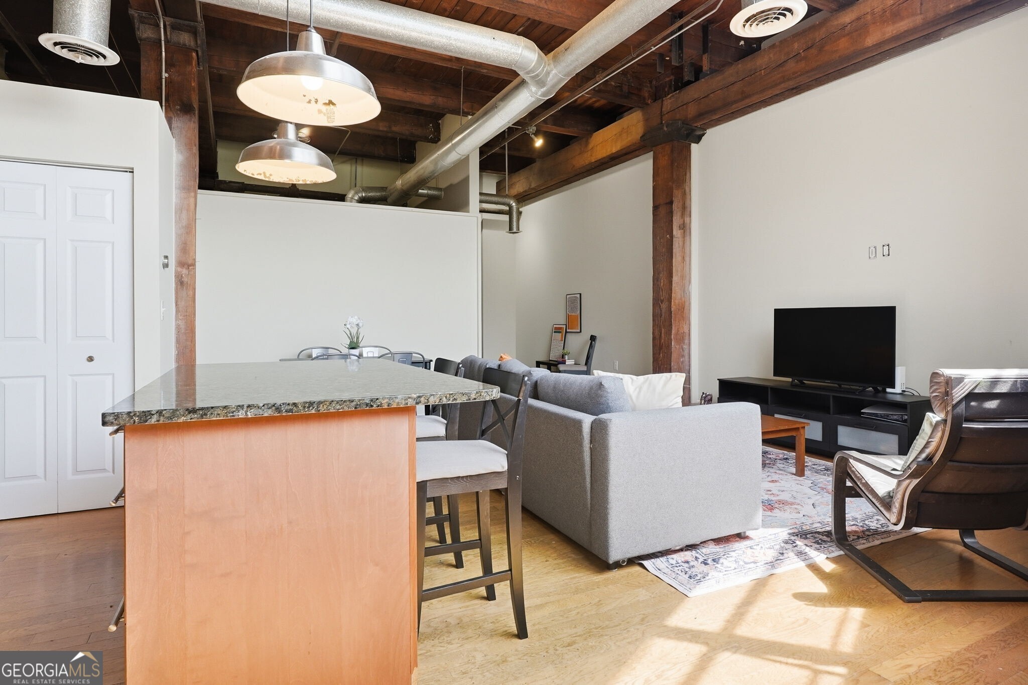 326 Nelson Street SW # 205