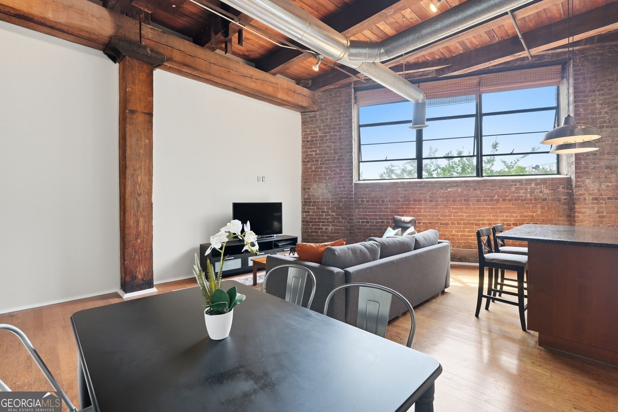 326 Nelson Street SW # 205
