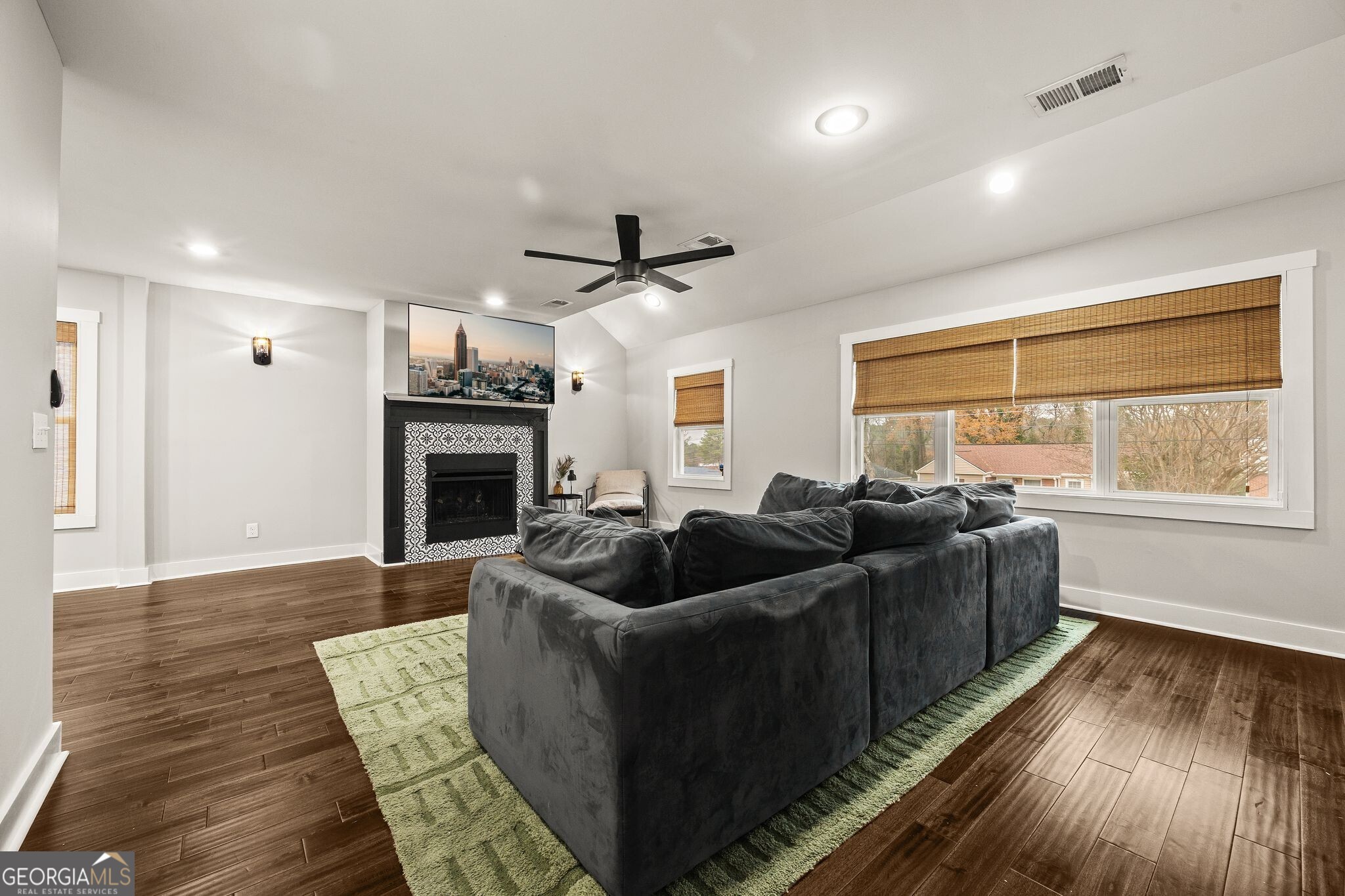 2008 Neely Avenue