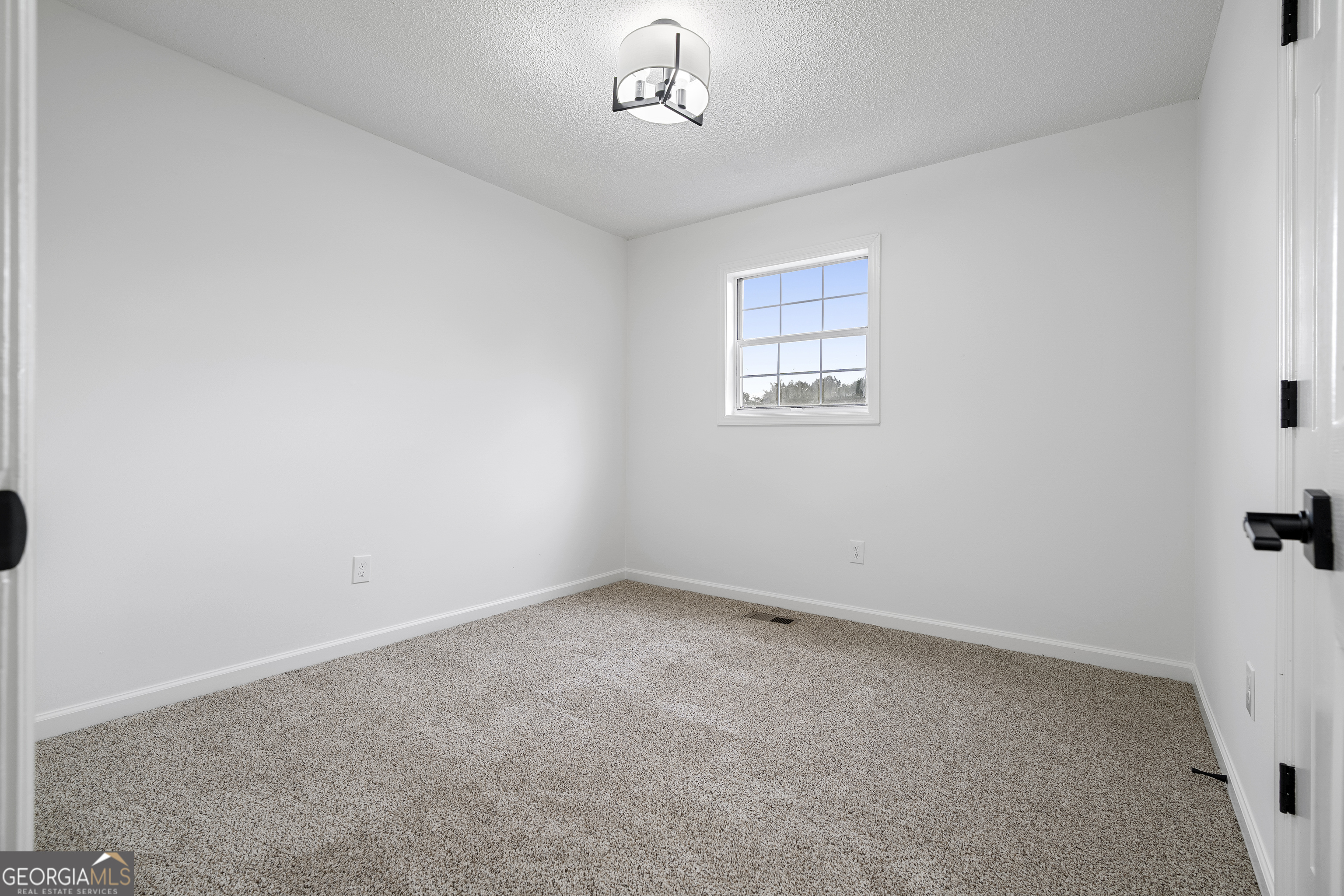 12 Creek Bend Court SW