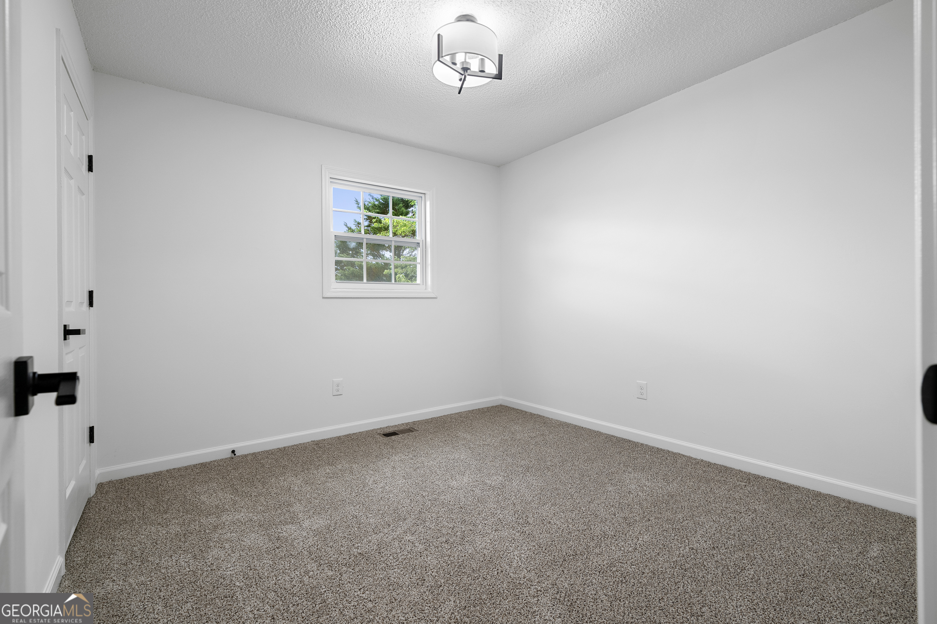 12 Creek Bend Court SW