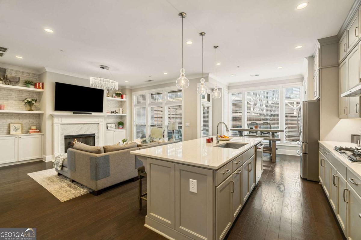 555 Verismo Way