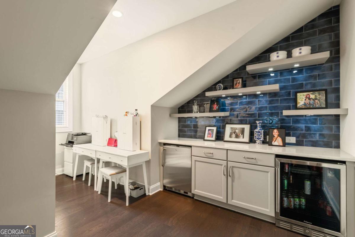 555 Verismo Way
