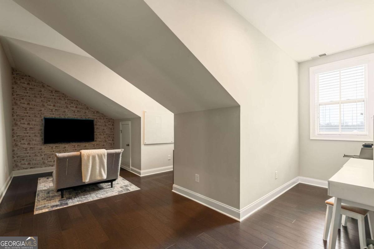 555 Verismo Way