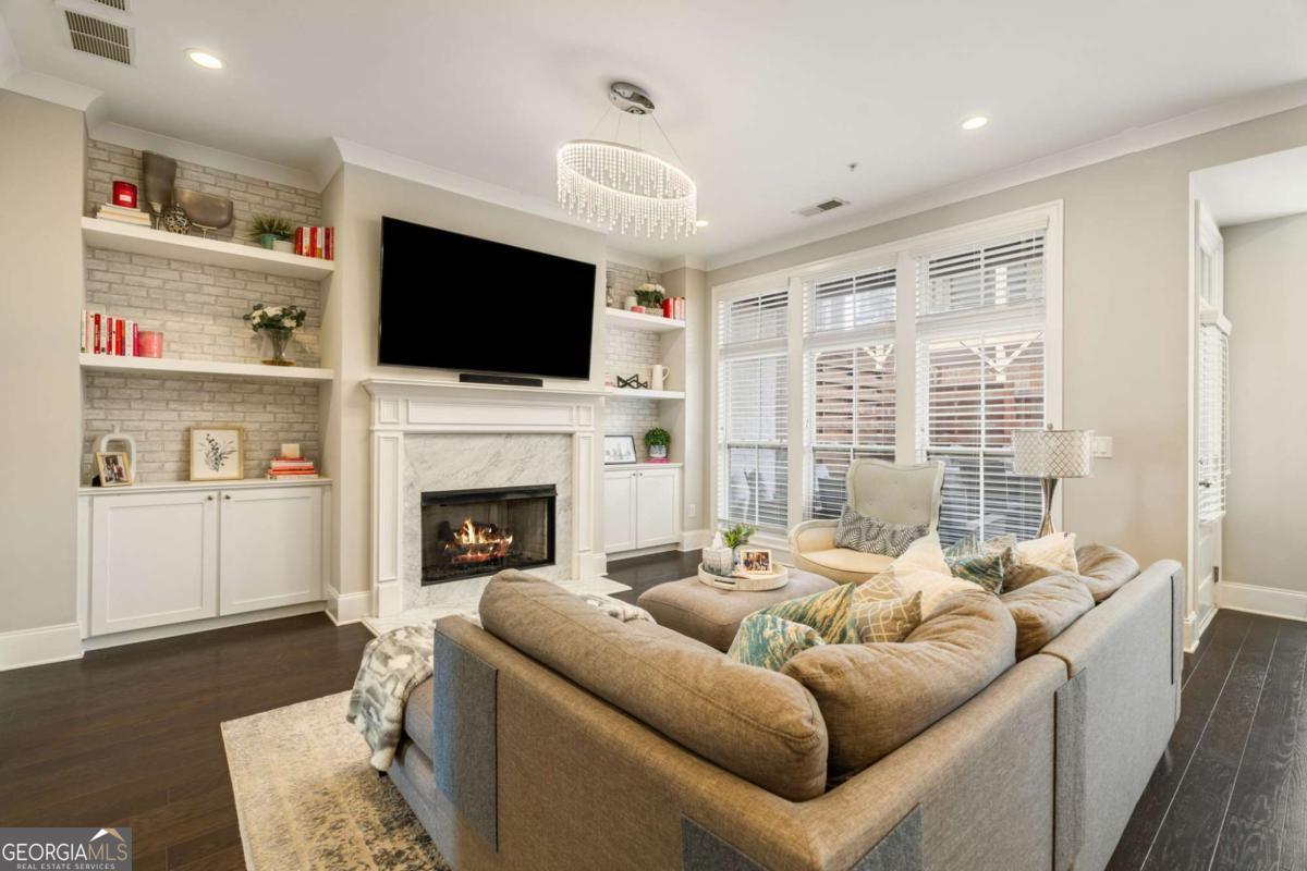 555 Verismo Way