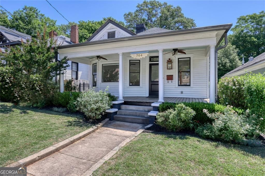 704 Oakland Avenue SE