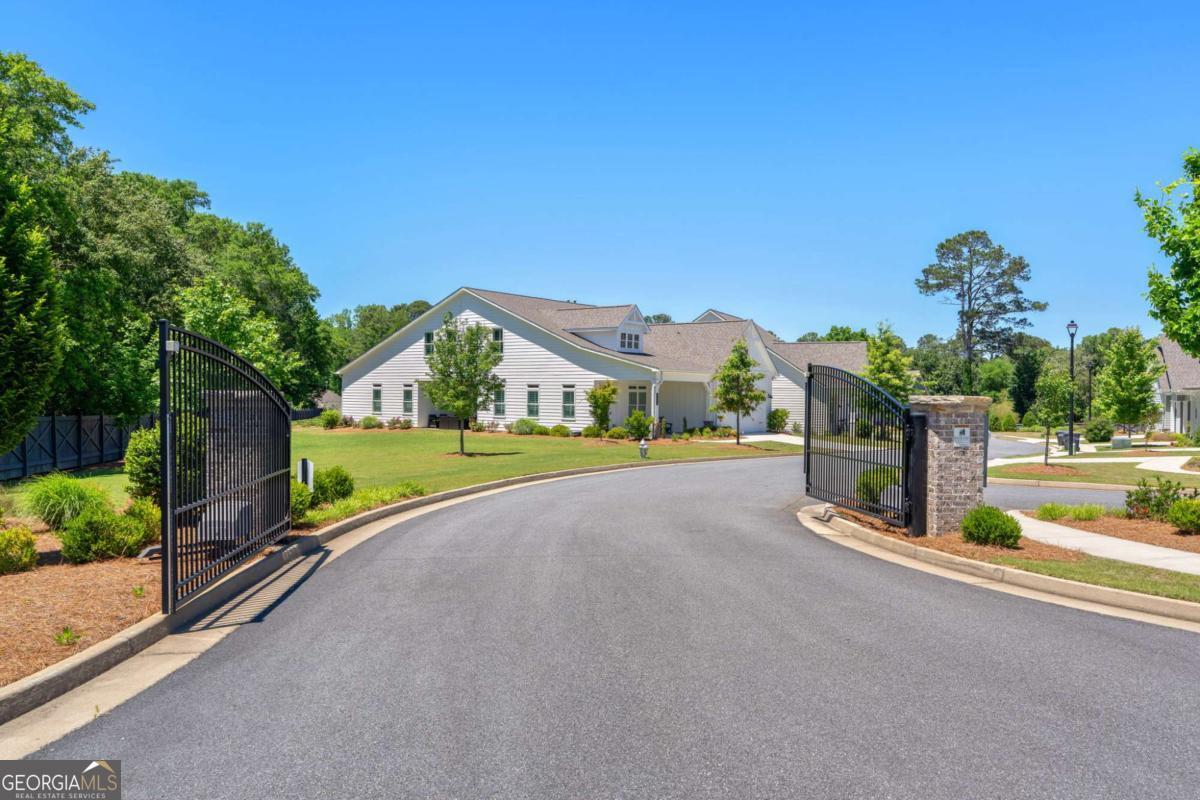 2072 Abode Way NE