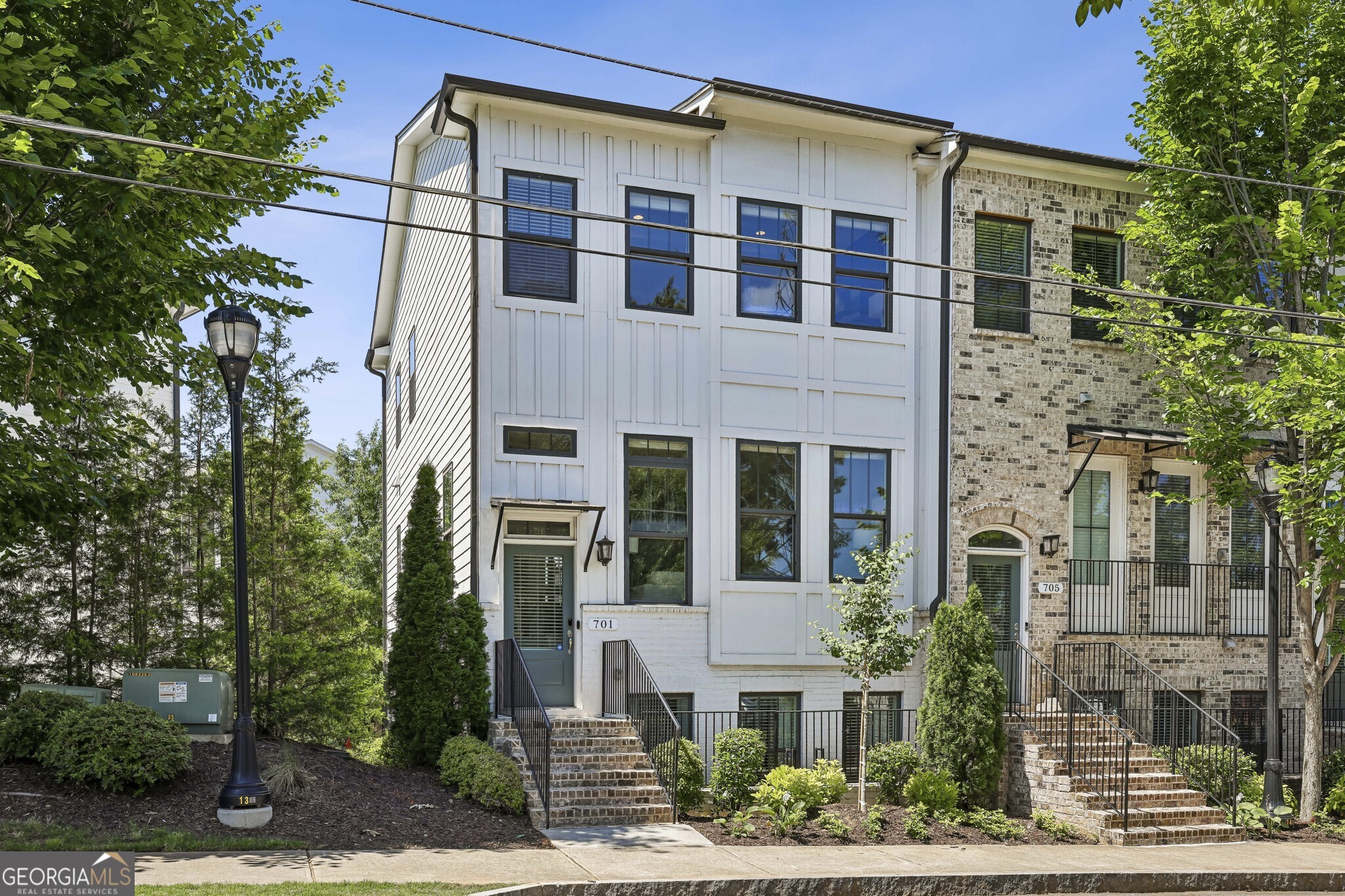701 Bismark Road NE
