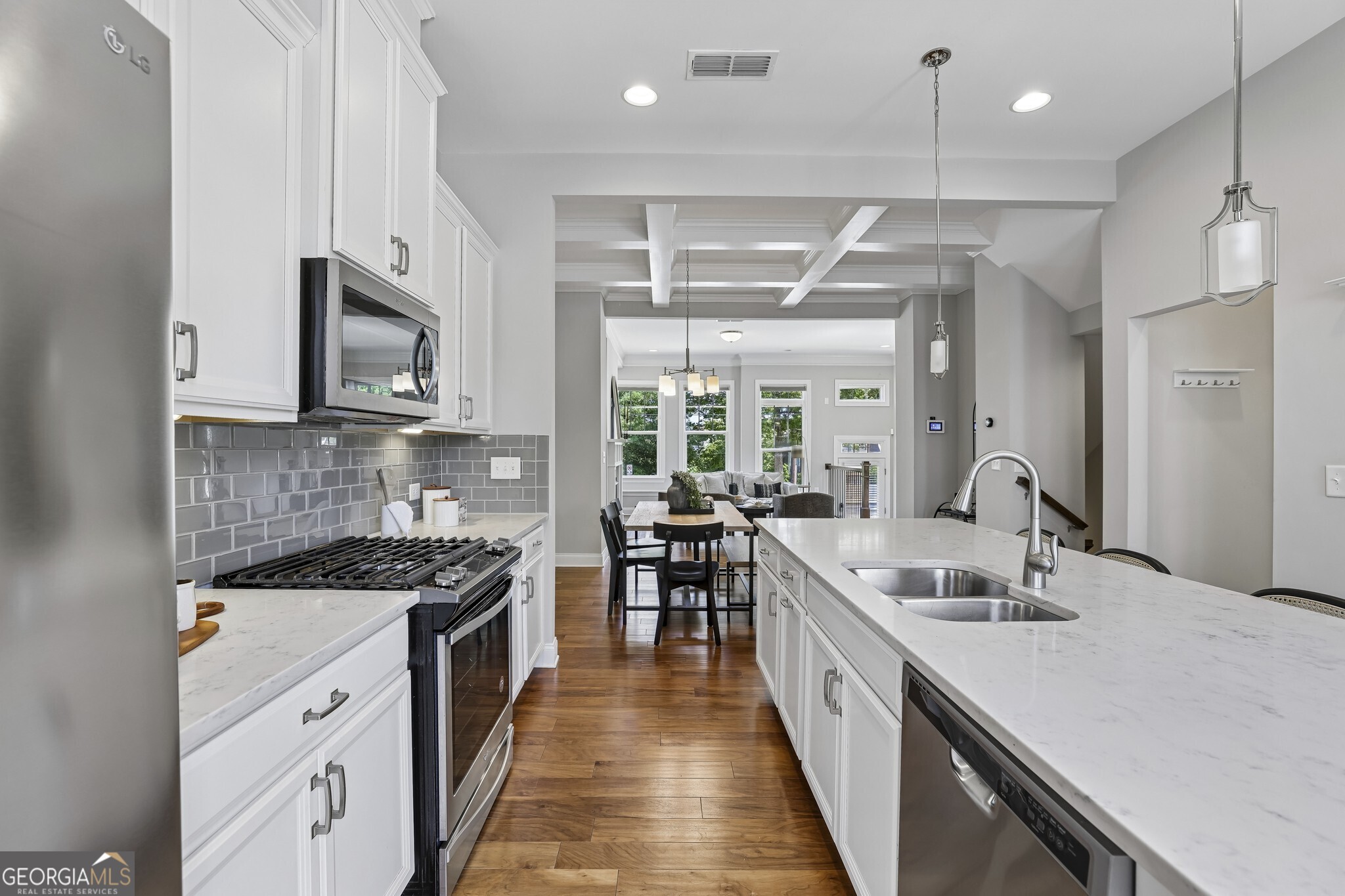 701 Bismark Road NE