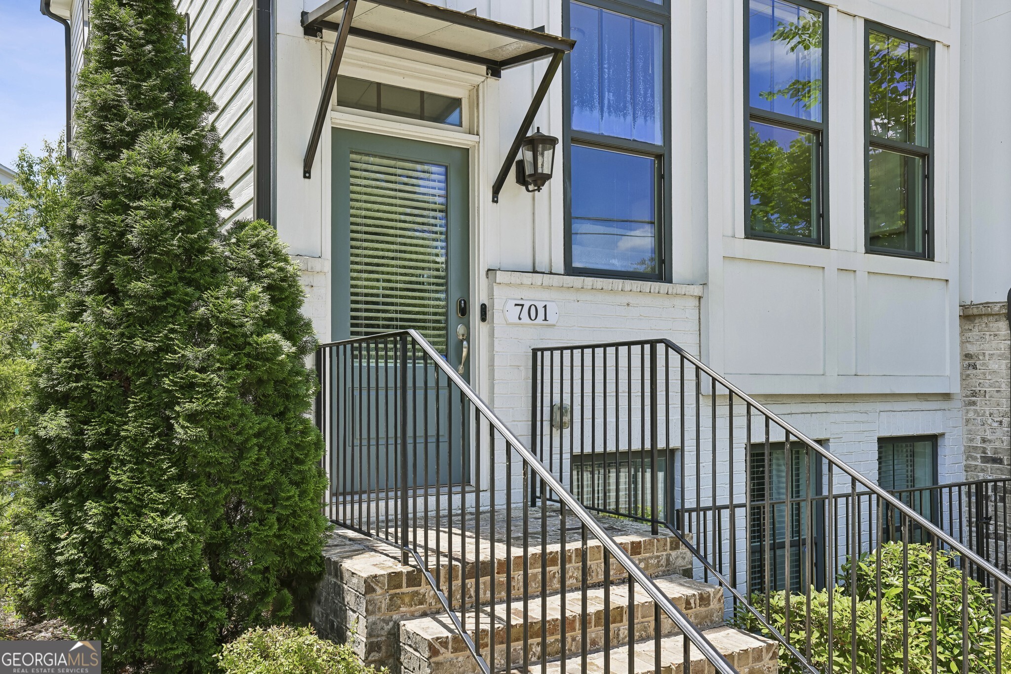 701 Bismark Road NE