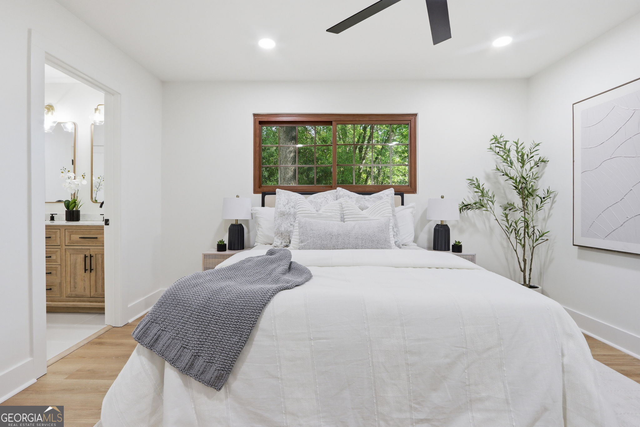 3331 De Leon Lane