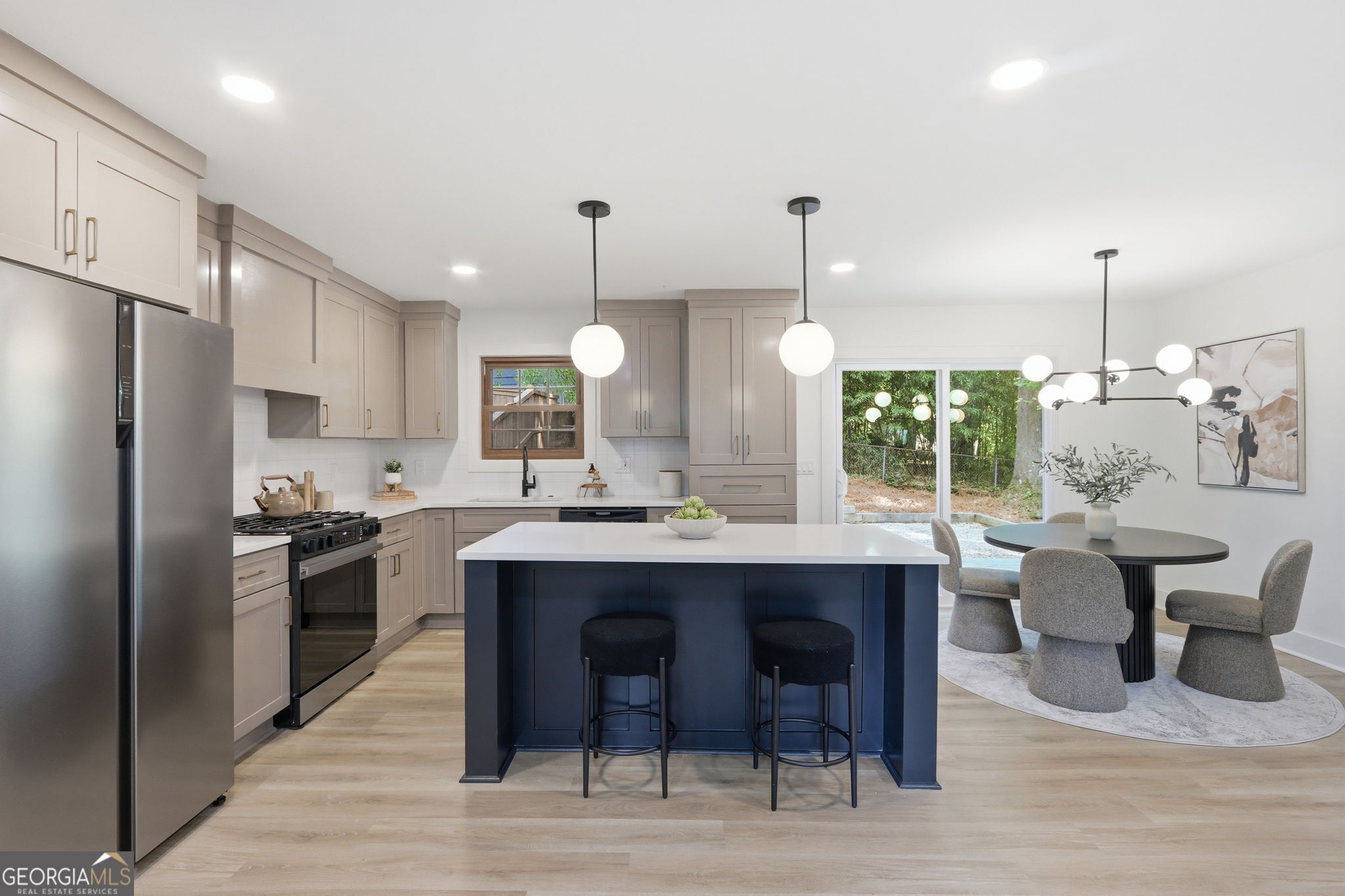 3331 De Leon Lane