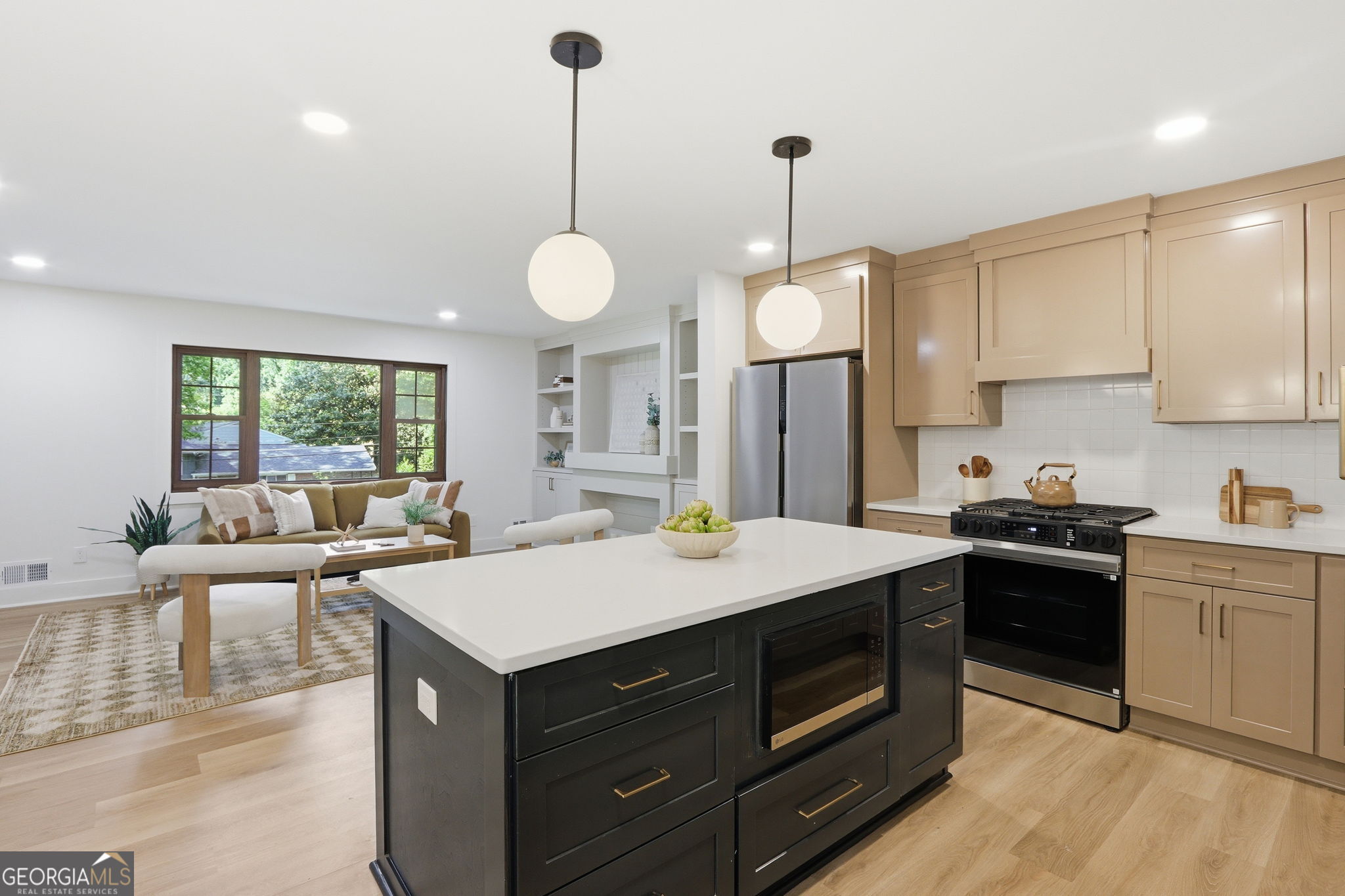 3331 De Leon Lane