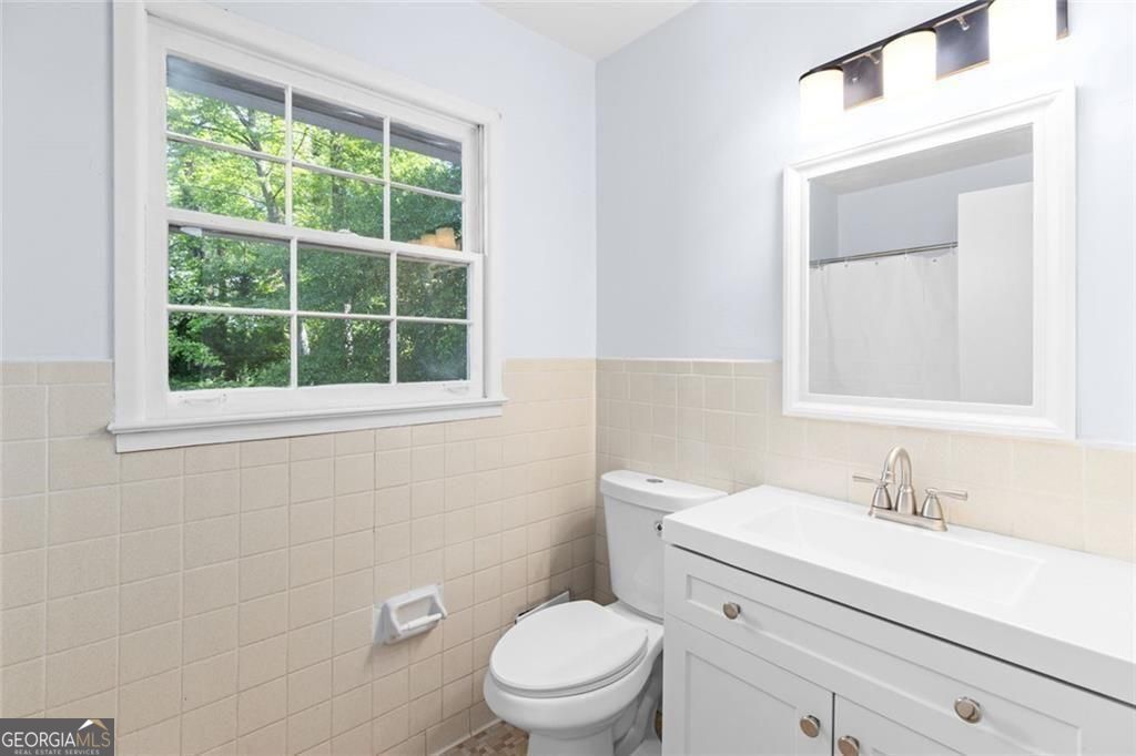 4132 St Germain
