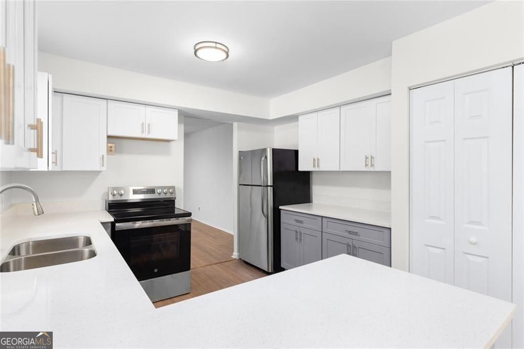 4132 St Germain