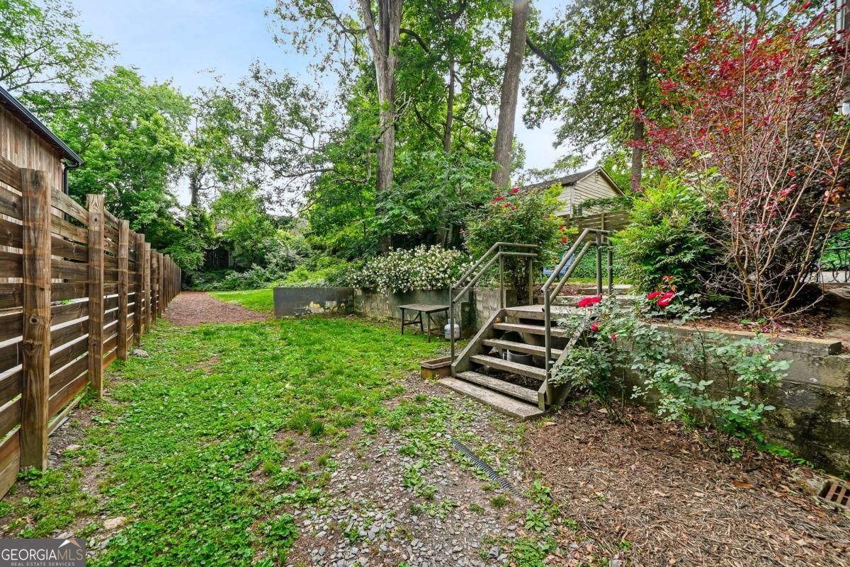 1102 Woodland Avenue SE