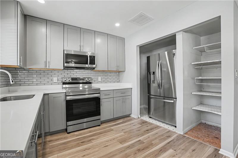 7307 Cardigan Circle