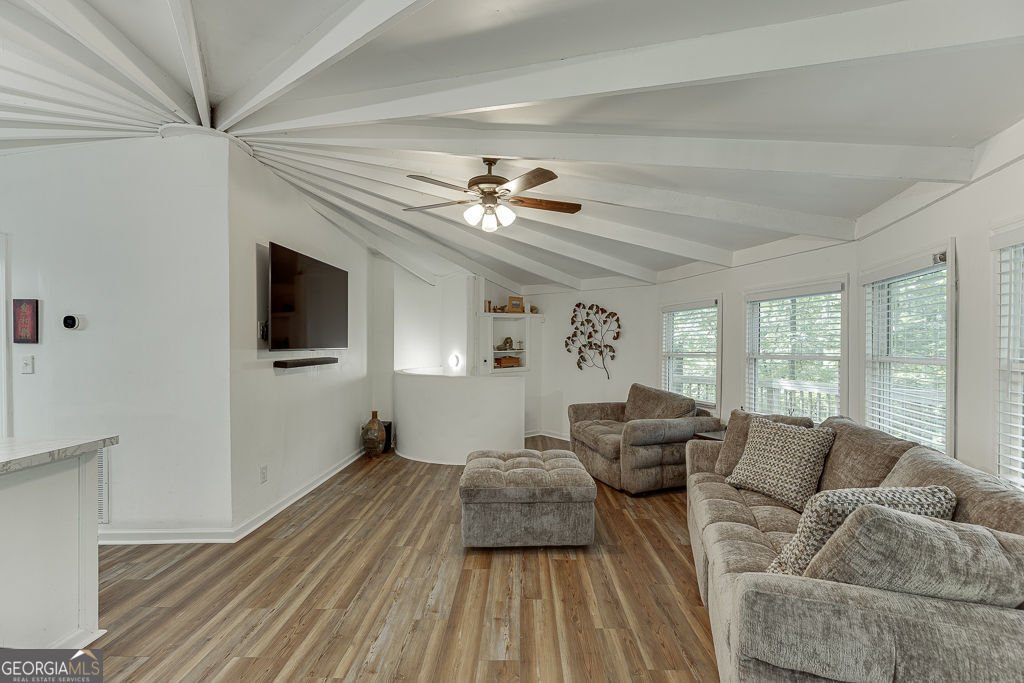 6440 Dogwood