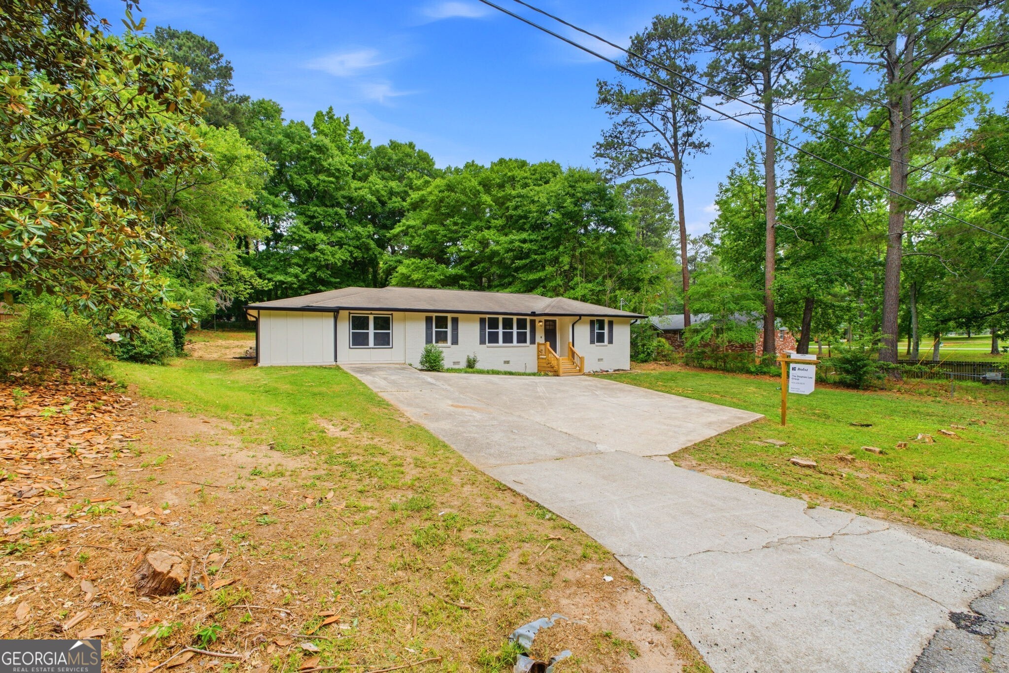 4200 Pinetree Drive