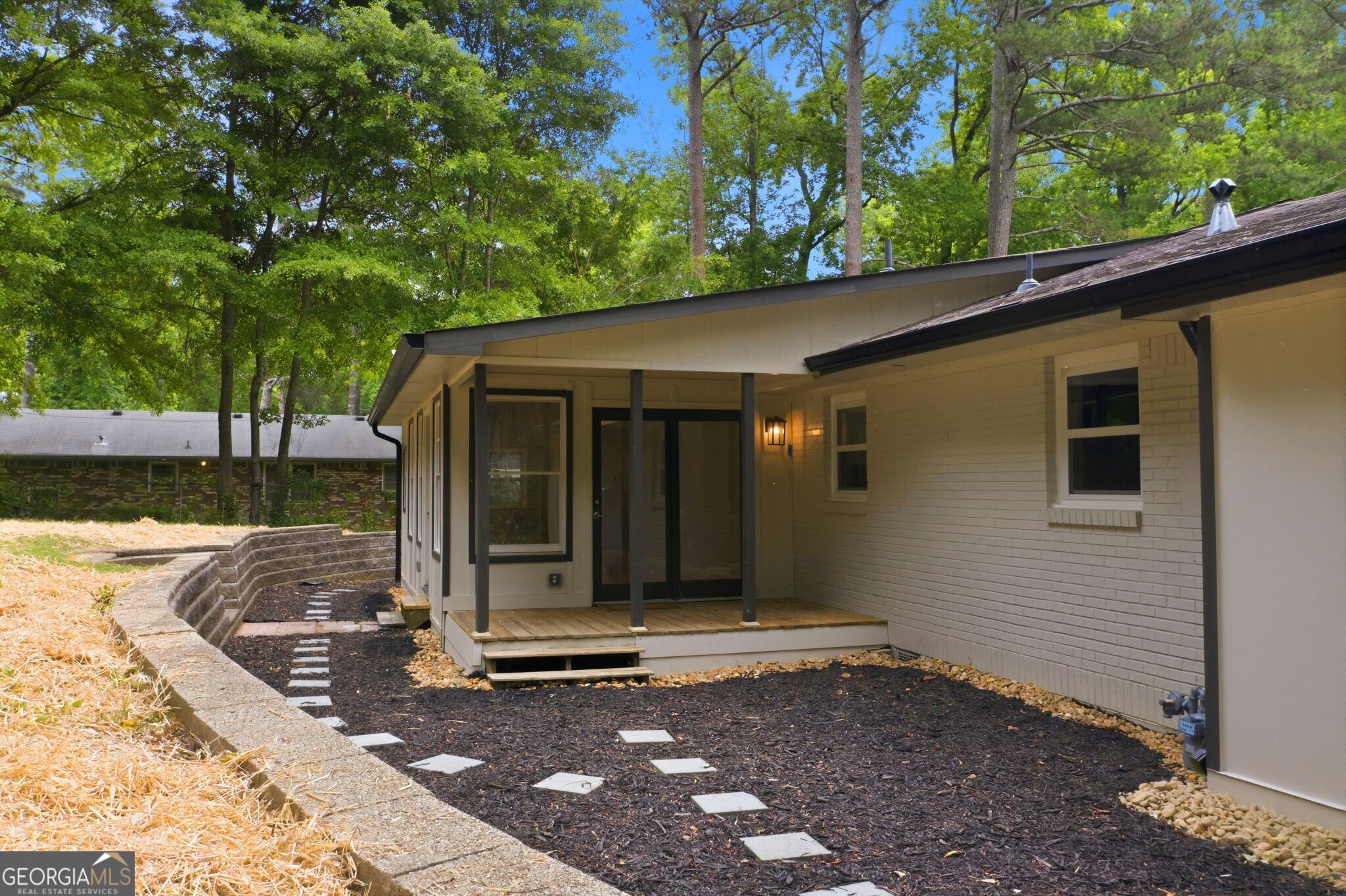 4200 Pinetree Drive