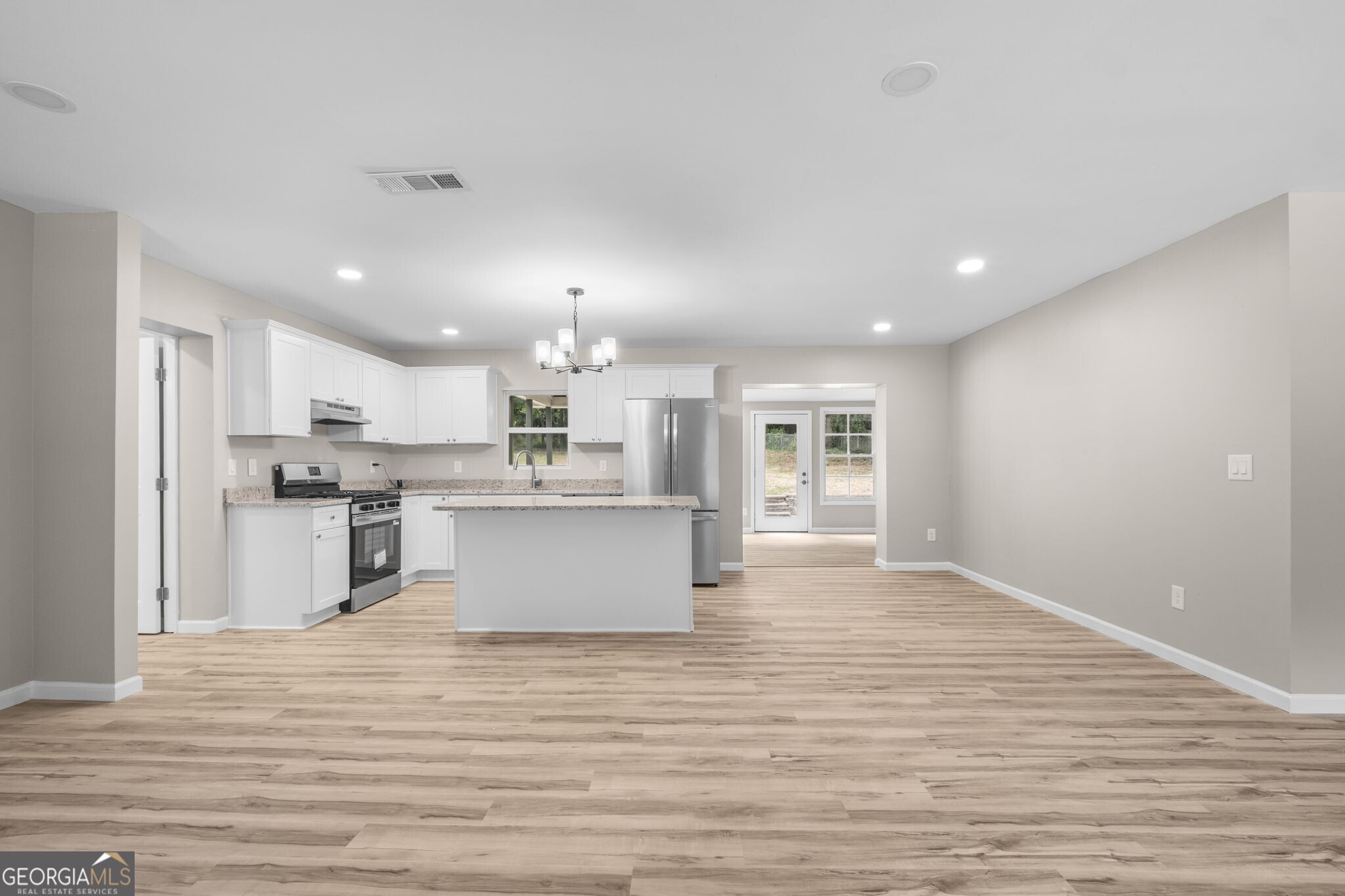 4200 Pinetree Drive