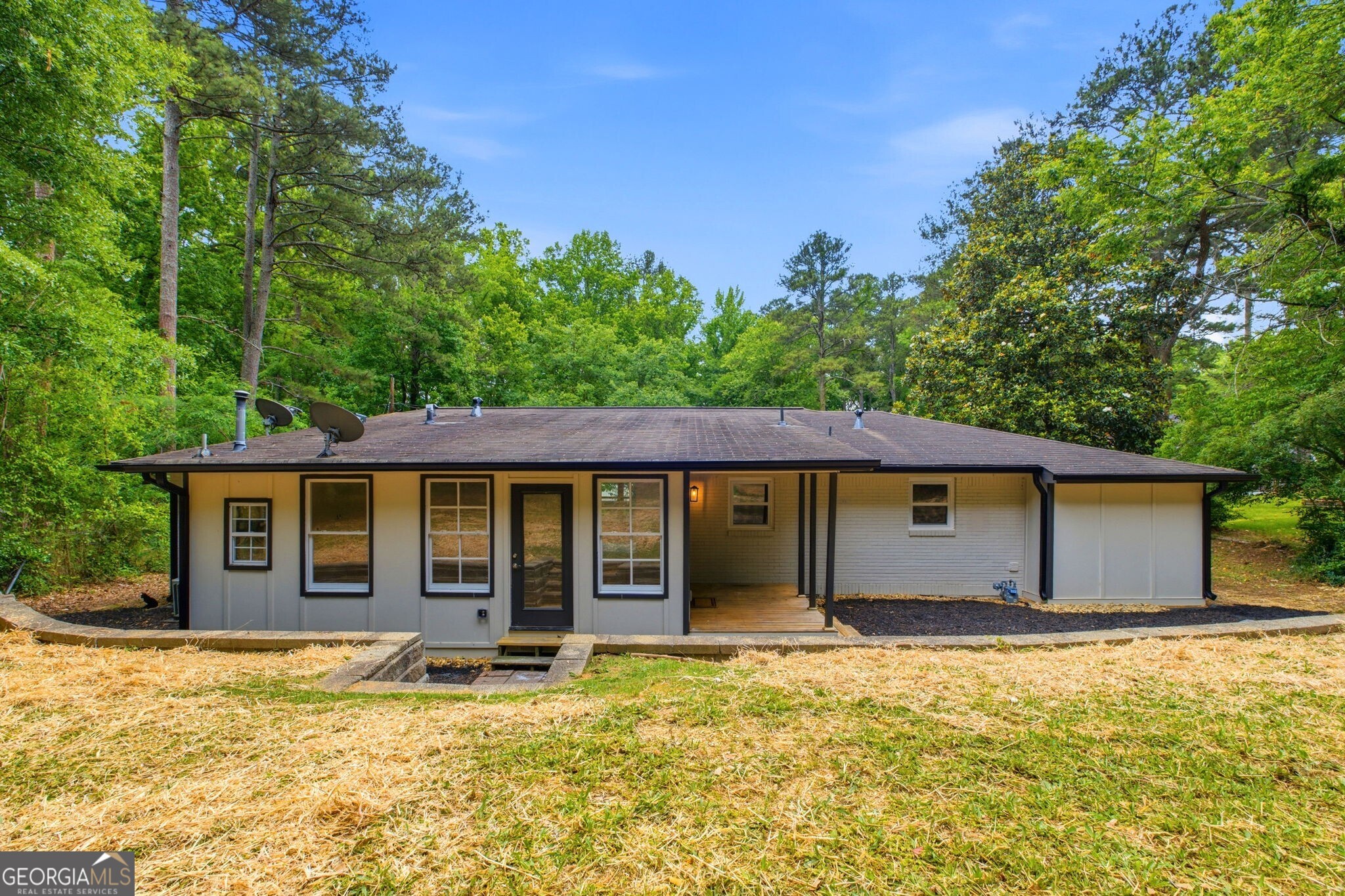 4200 Pinetree Drive