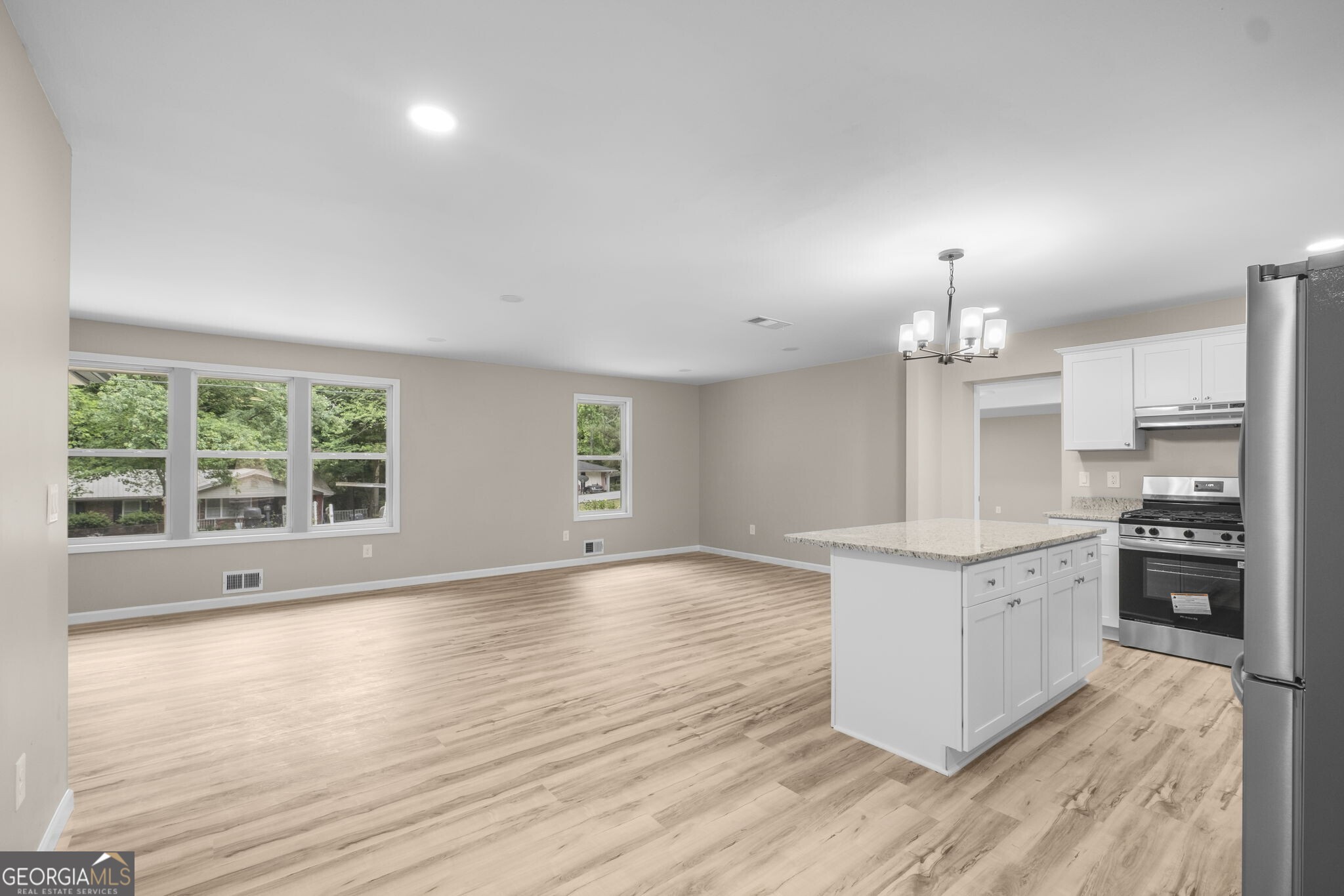 4200 Pinetree Drive