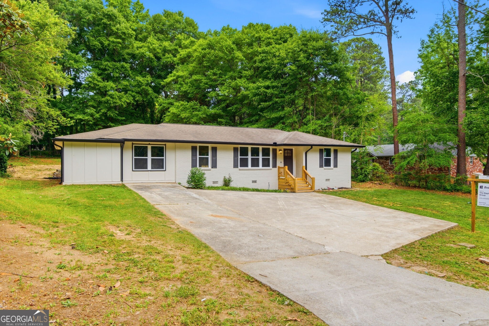 4200 Pinetree Drive