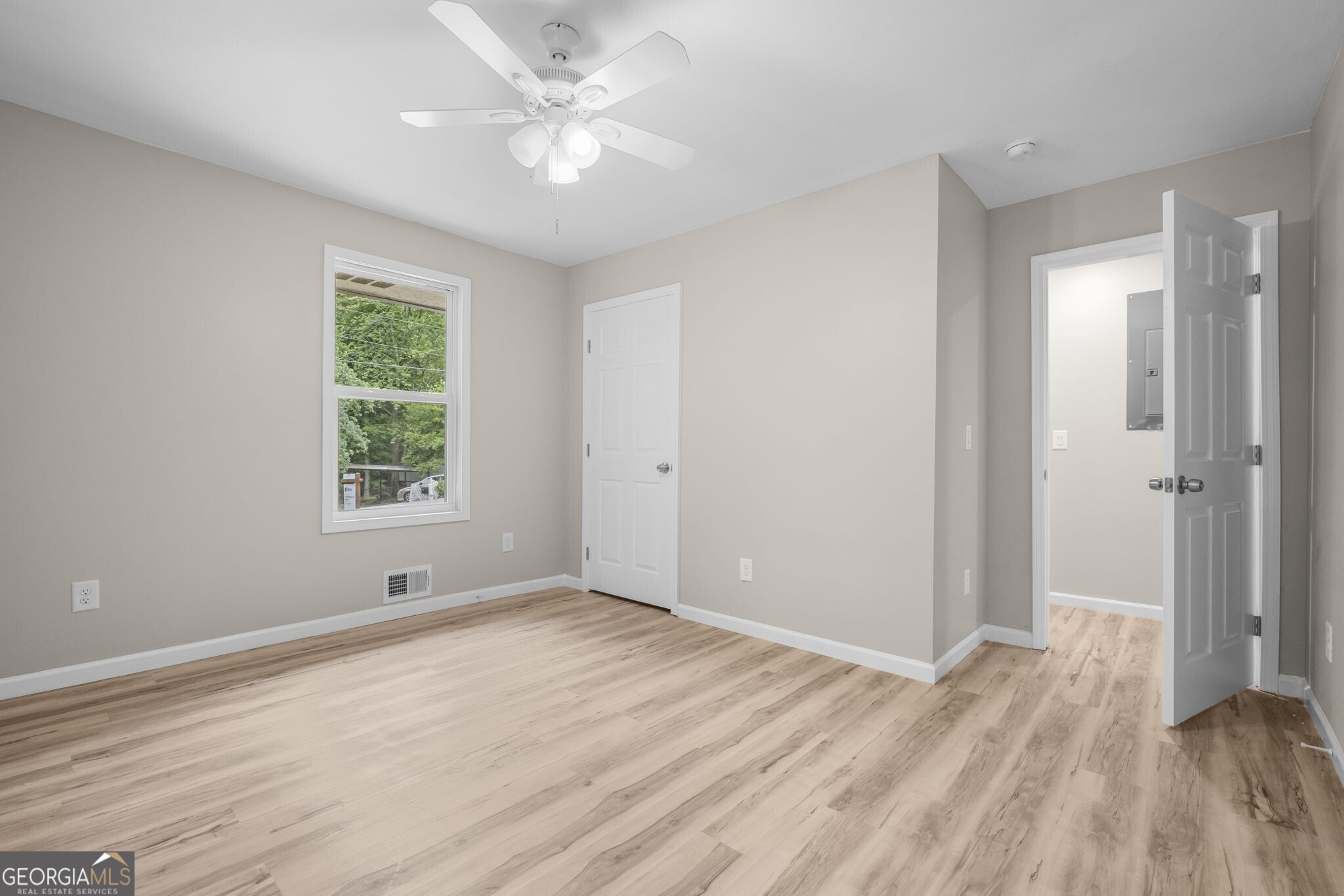 4200 Pinetree Drive