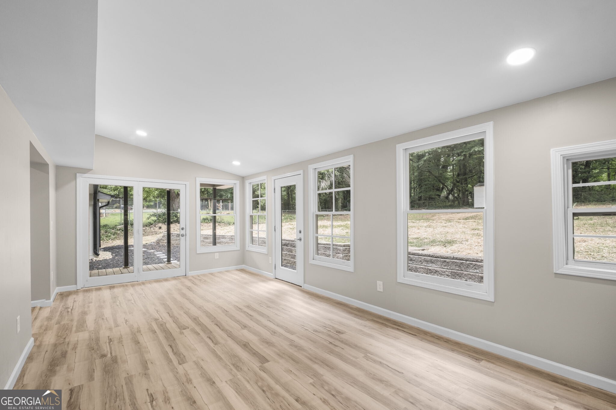 4200 Pinetree Drive