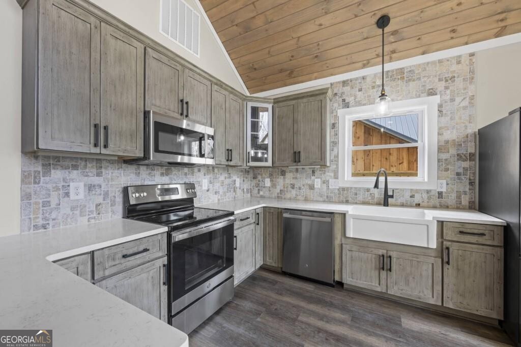 234 Lake View Drive