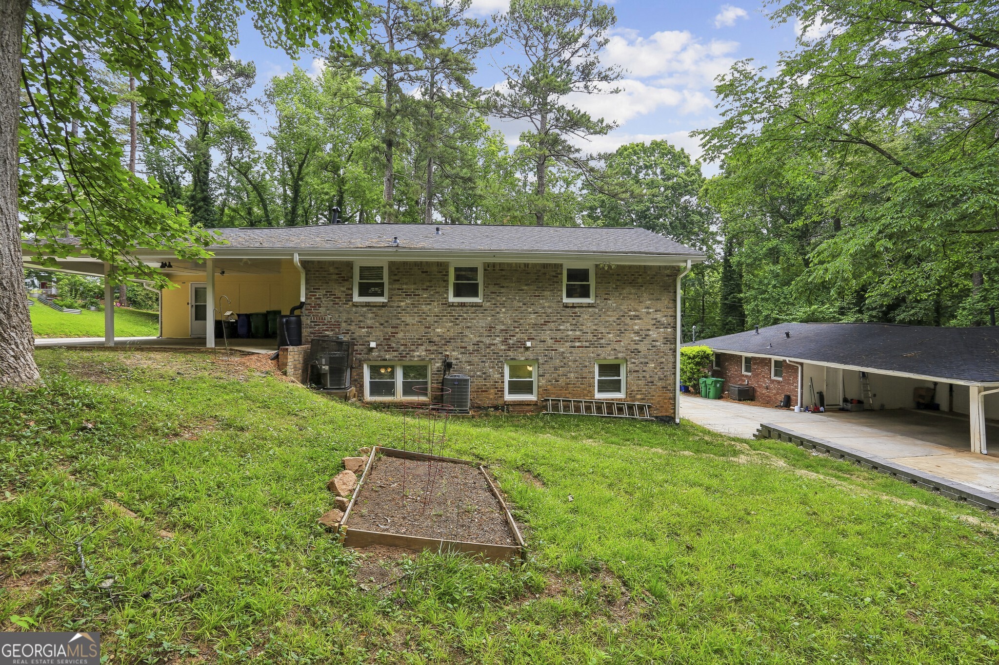 2891 White Oak Drive