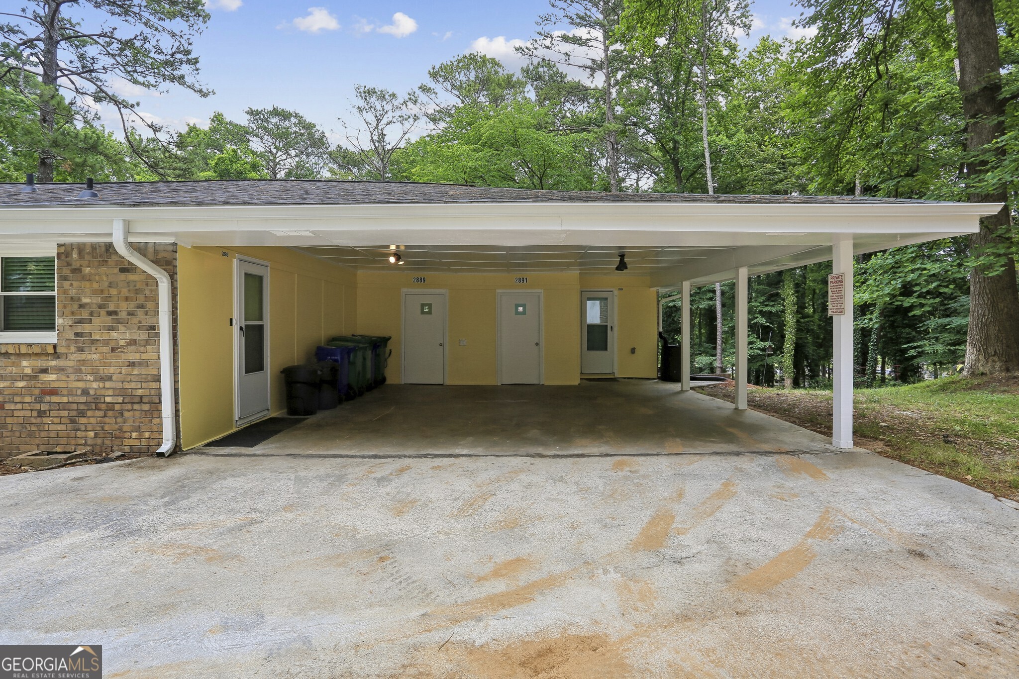 2891 White Oak Drive