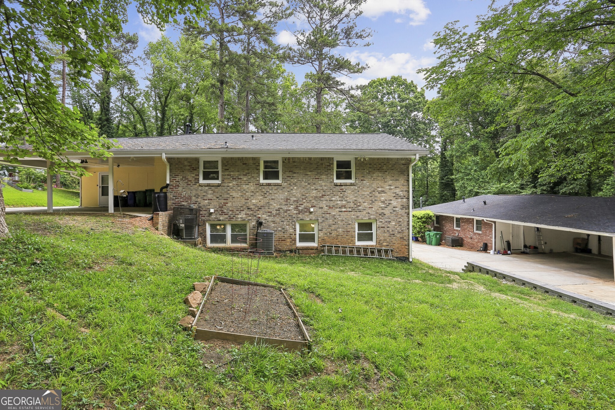 2893 White Oak Drive