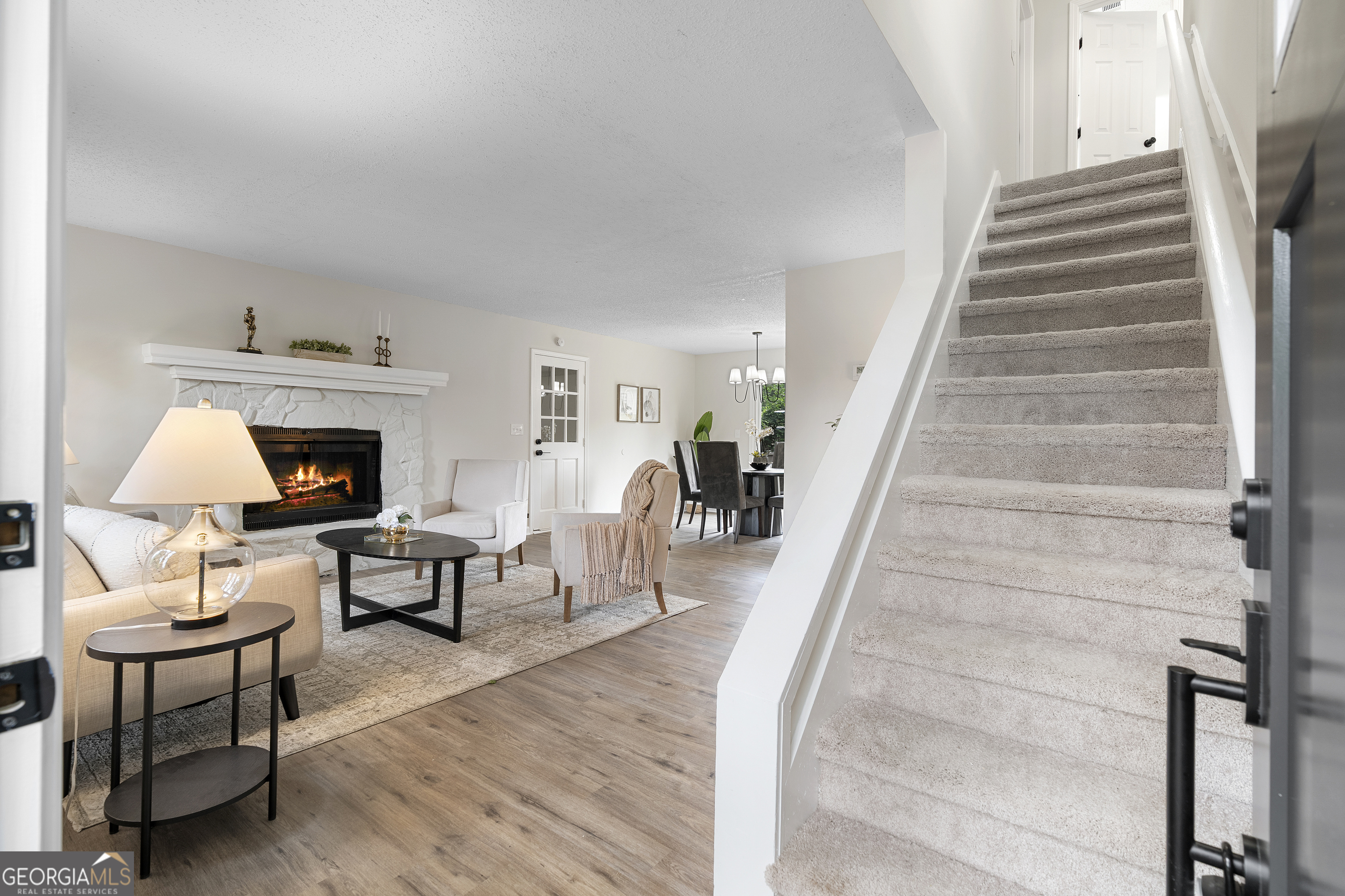 4908 Sunrise Way