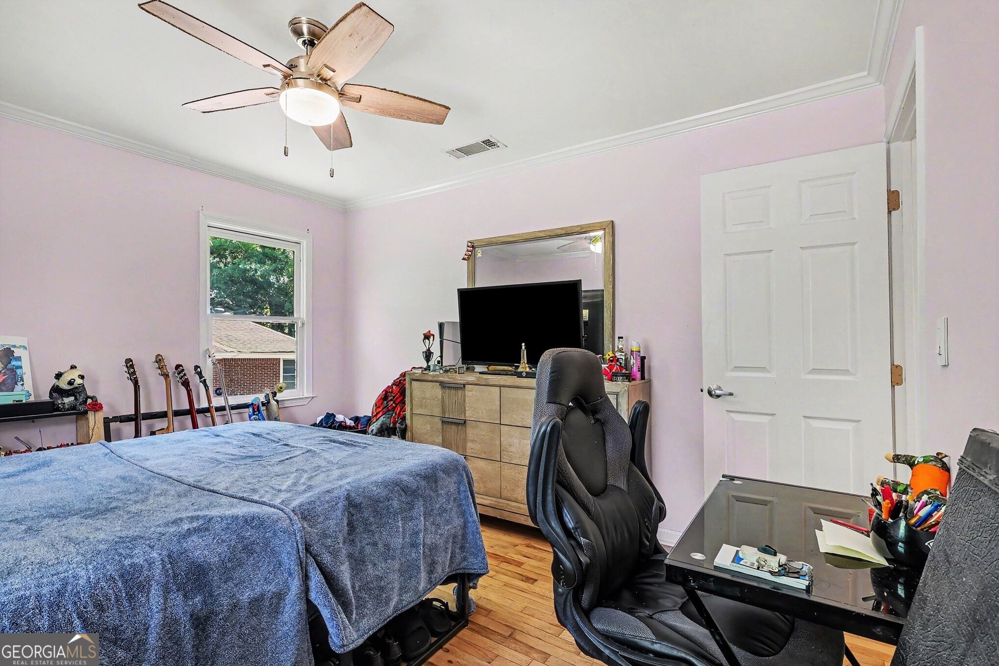 1120 Delores Way