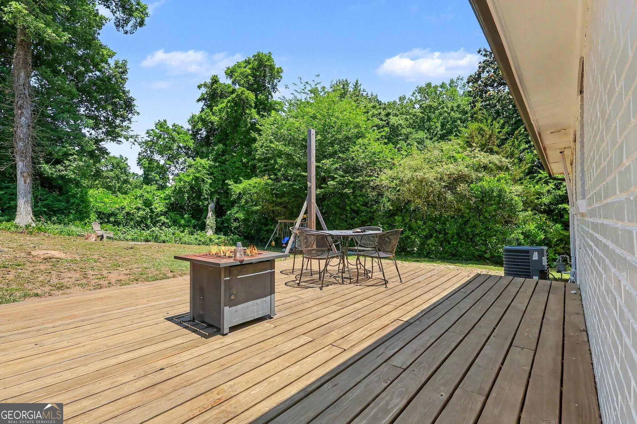 1120 Delores Way
