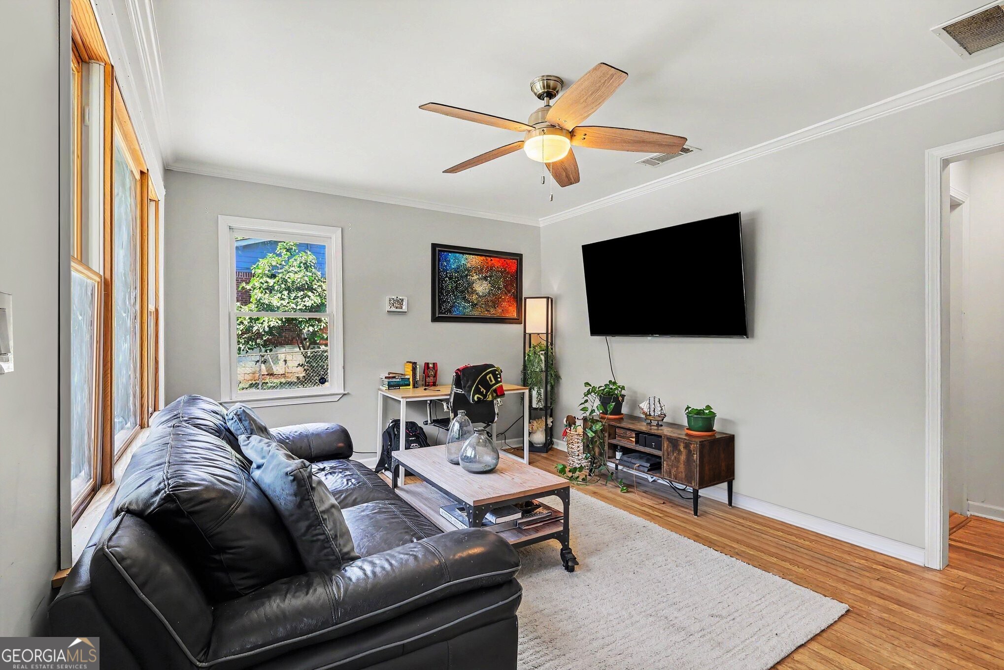 1120 Delores Way