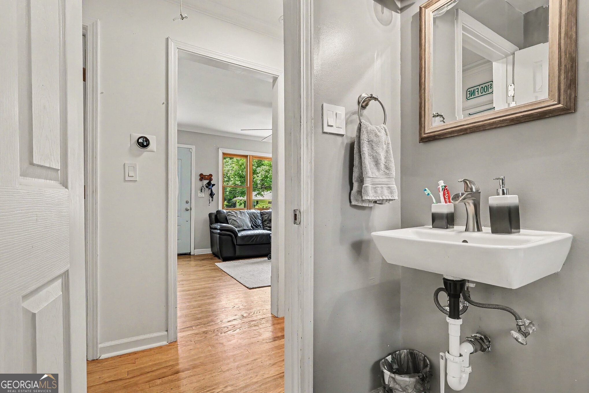 1120 Delores Way