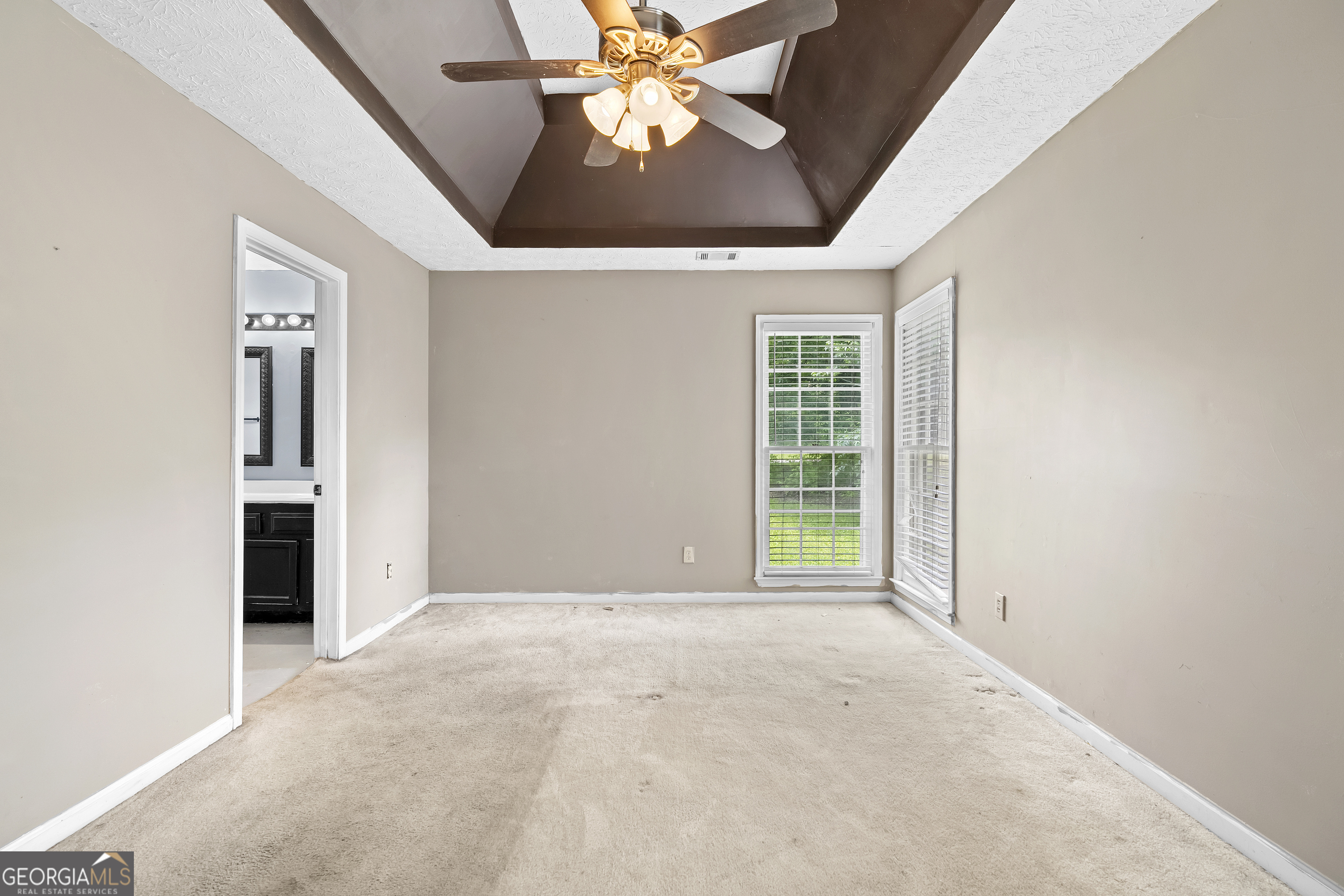 6231 Autumn View Court NW