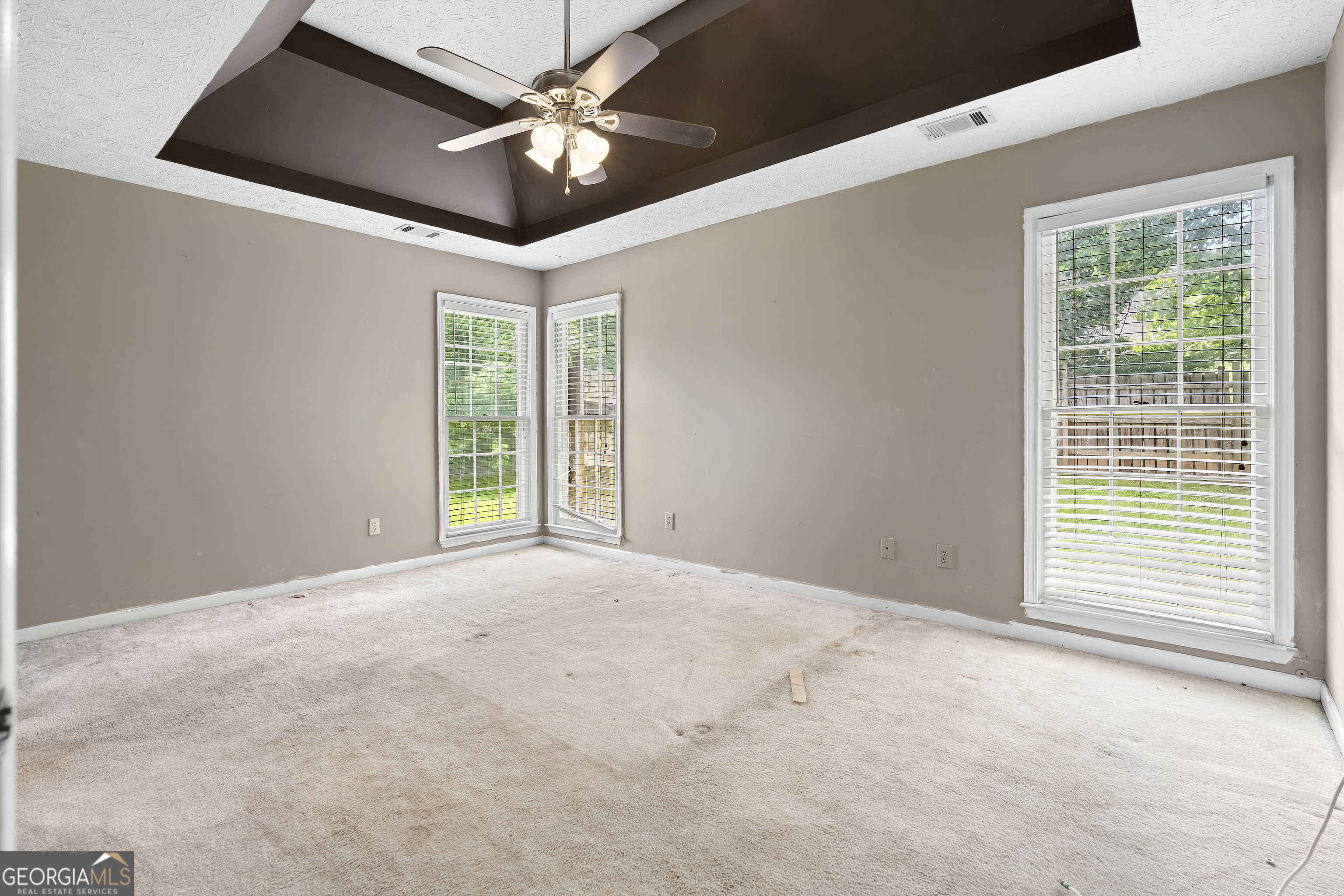 6231 Autumn View Court NW