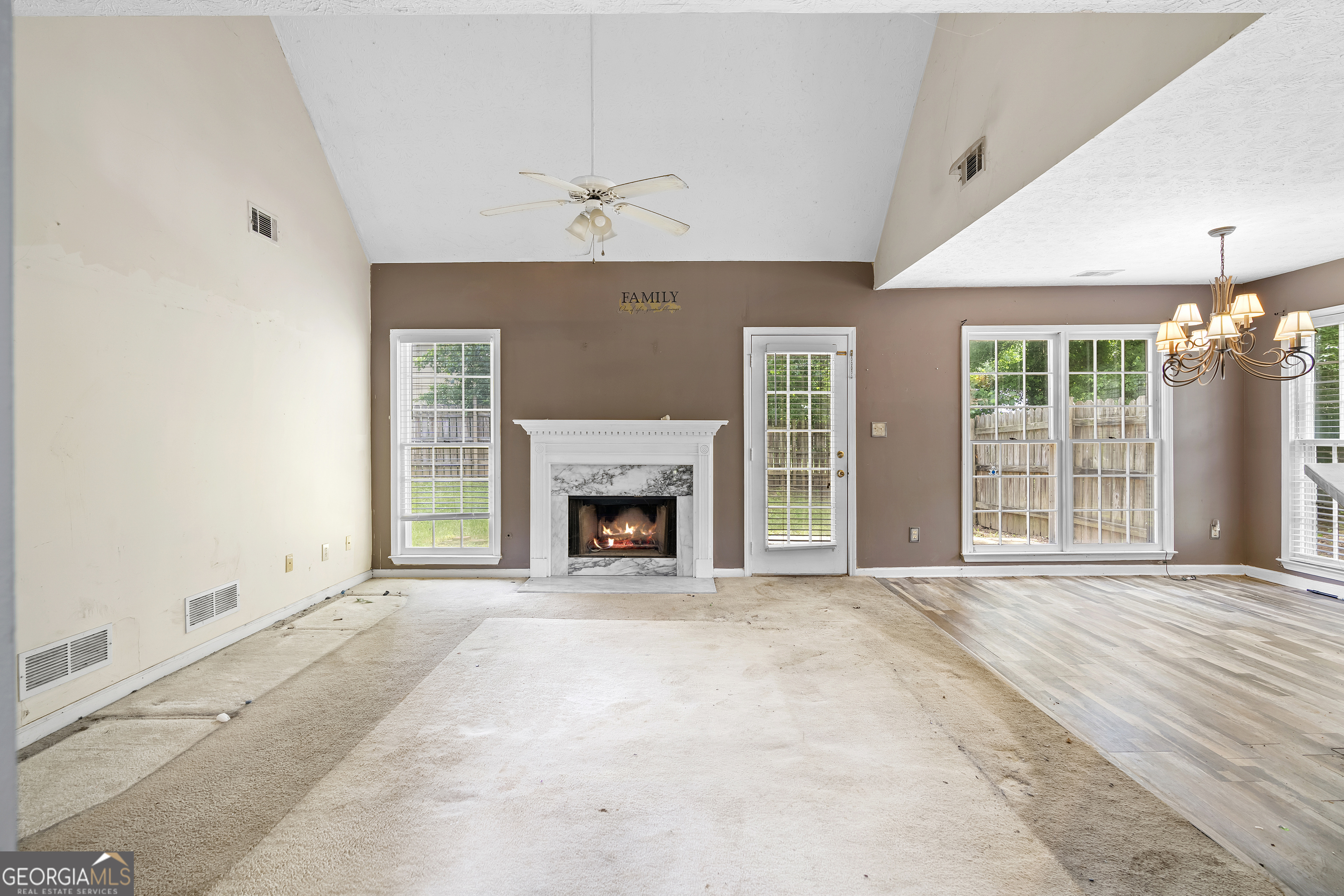 6231 Autumn View Court NW