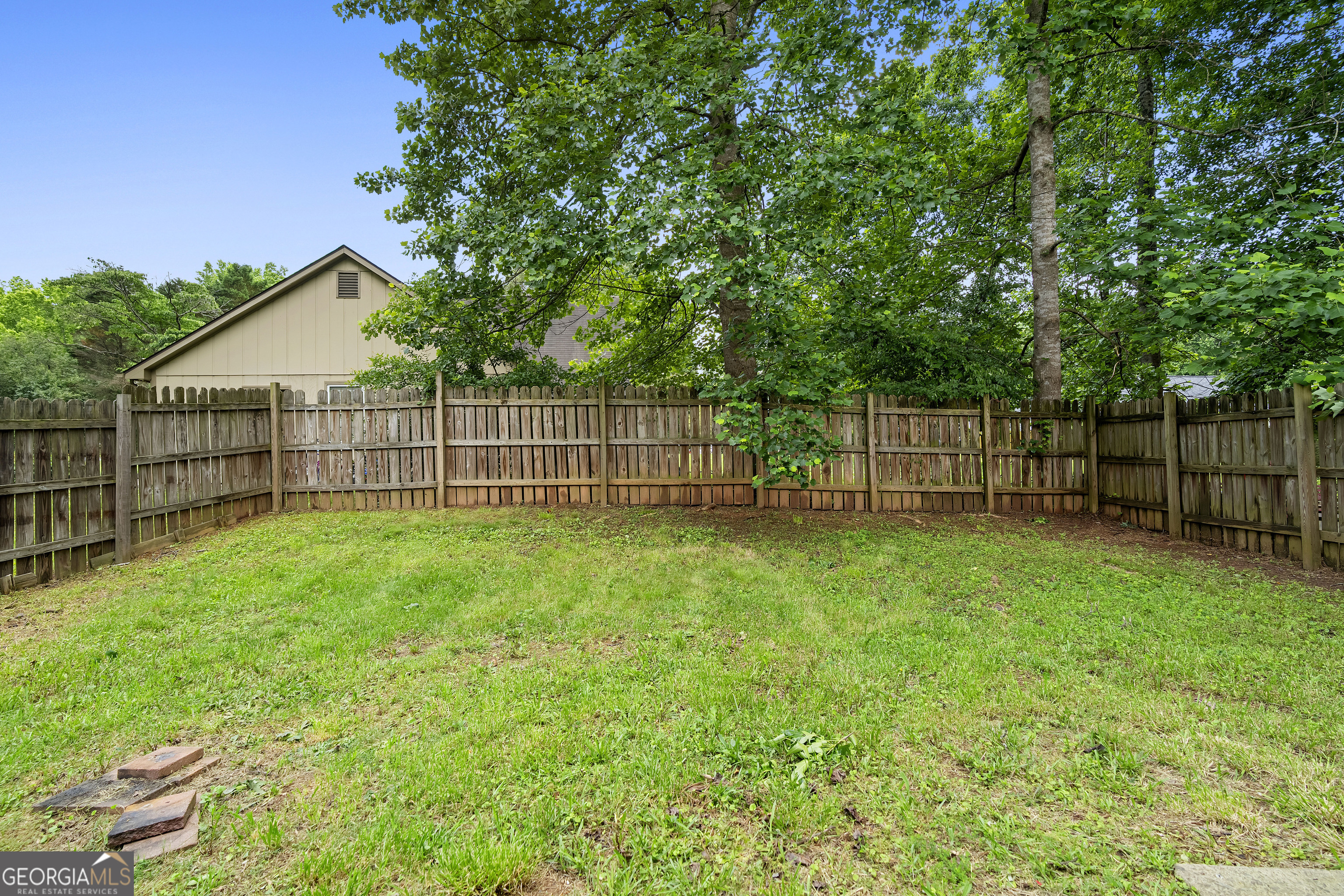 6231 Autumn View Court NW